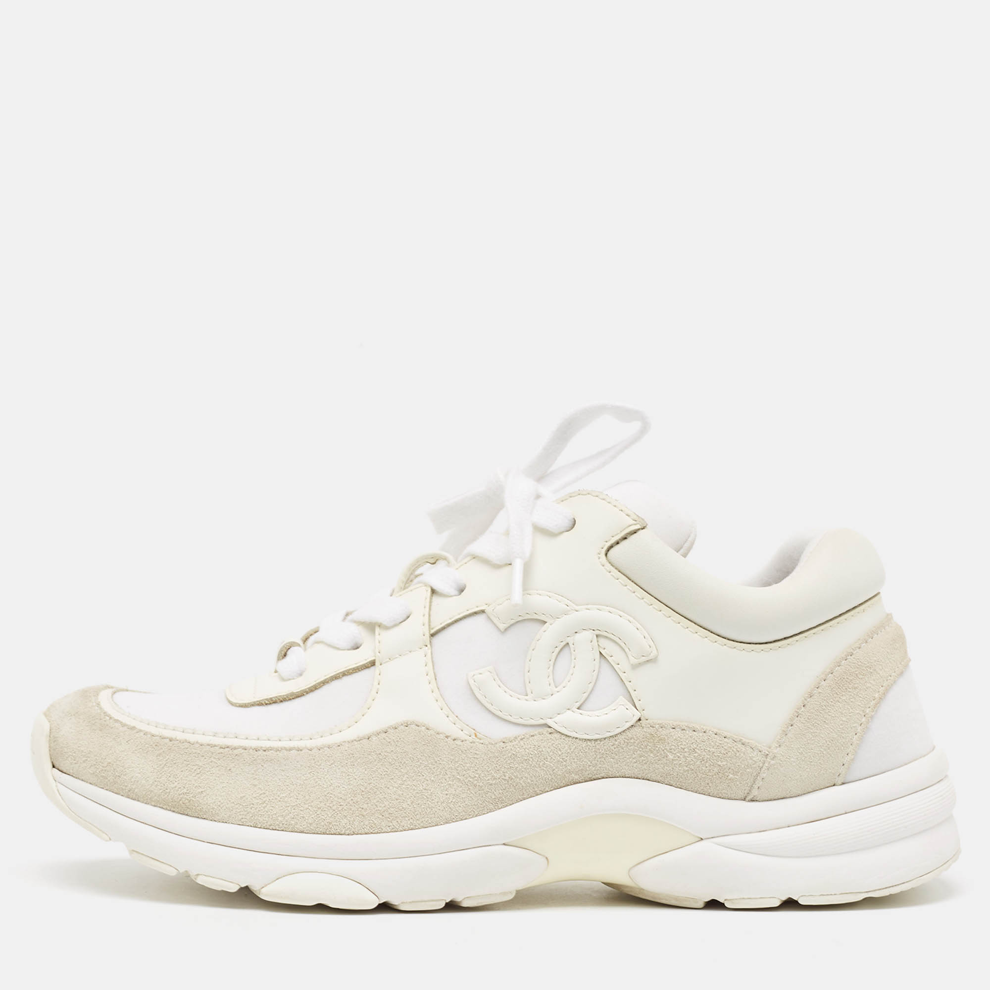 Pre Owned Chanel White Leather and Suede CC Low Top Sneakers Size 38