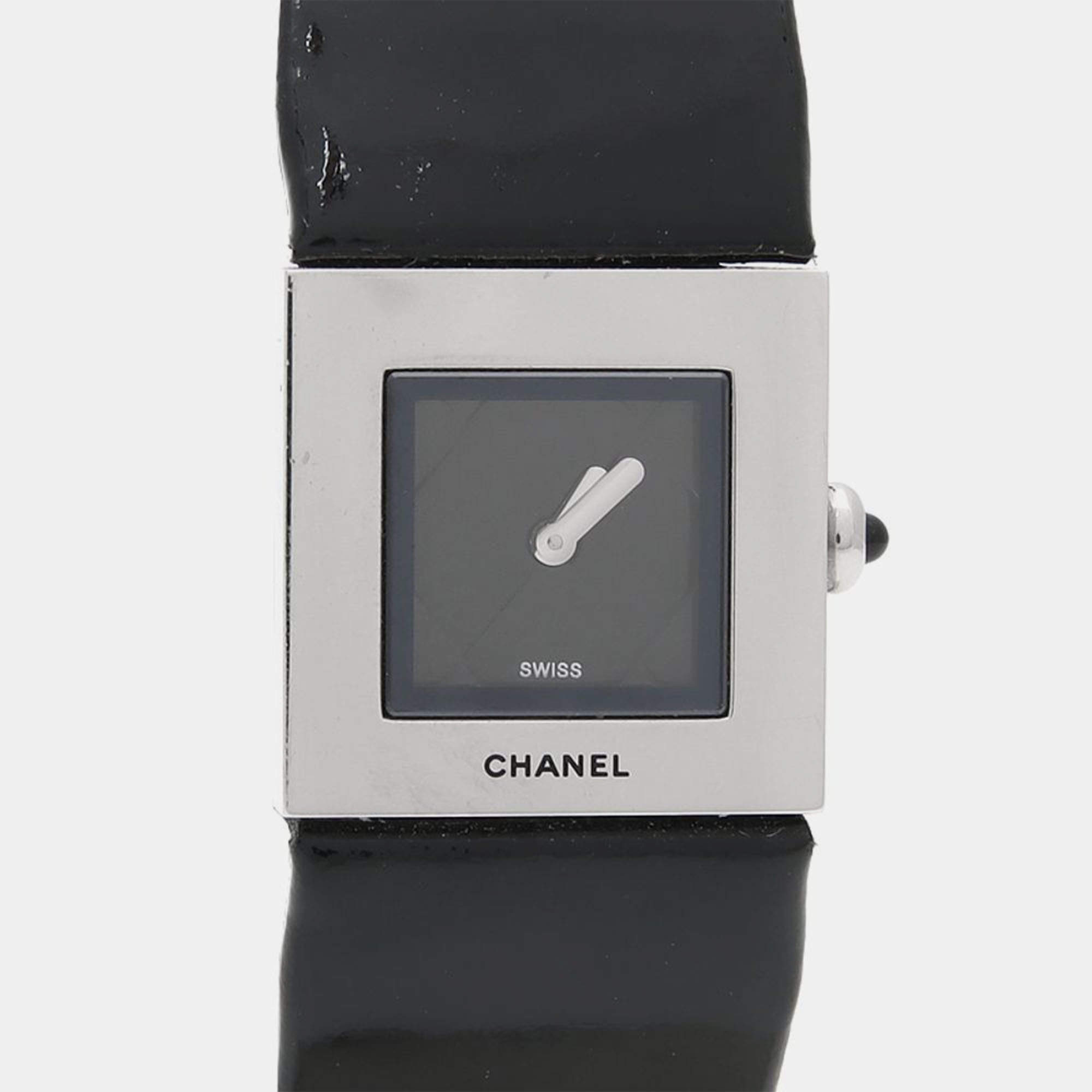 Pre Owned Chanel Matelasse Quartz Black Women's Wristwatch 19 mm