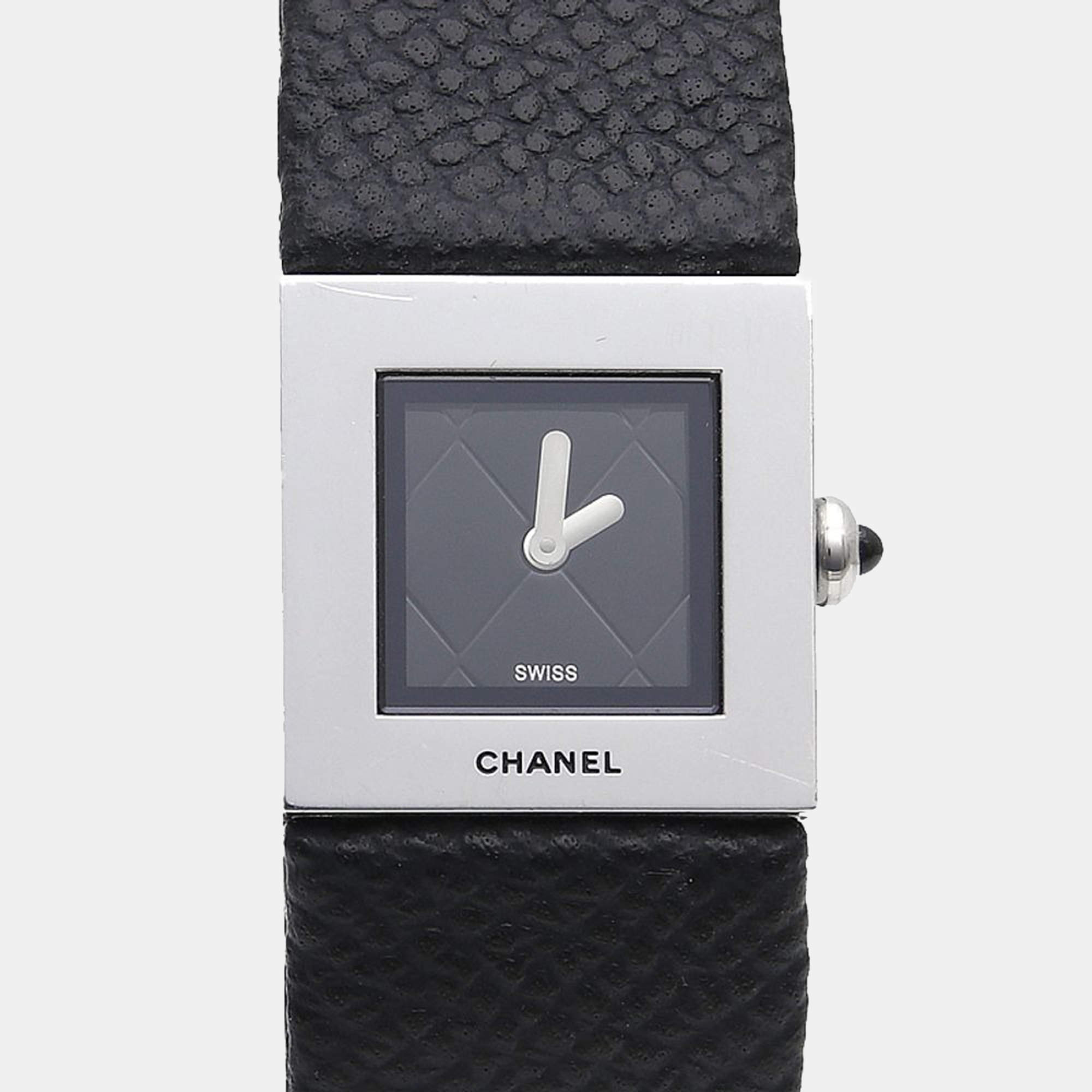Pre Owned Chanel Matelasse Quartz Black Stainless Steel Women's Wristwatch 19 mm