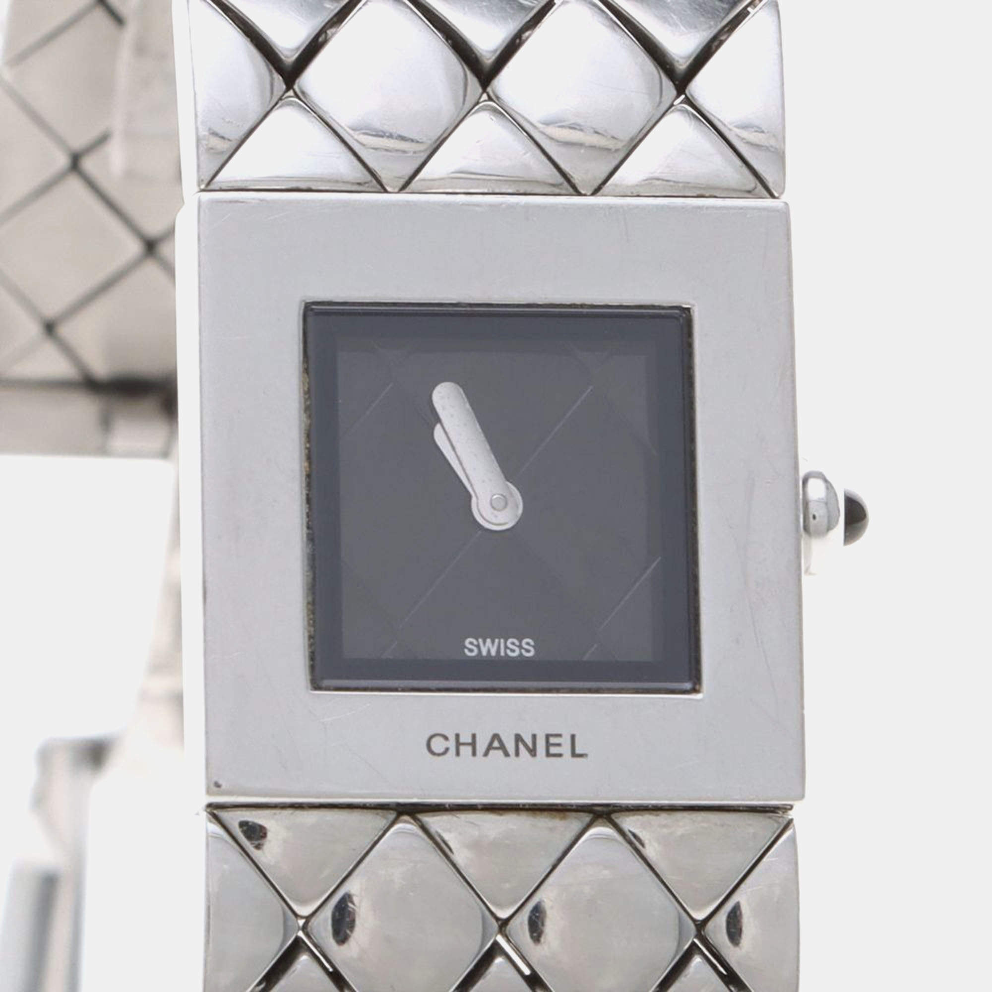 Pre Owned Chanel Matelasse Quartz Stainless Steel Women's Wristwatch 19 mm