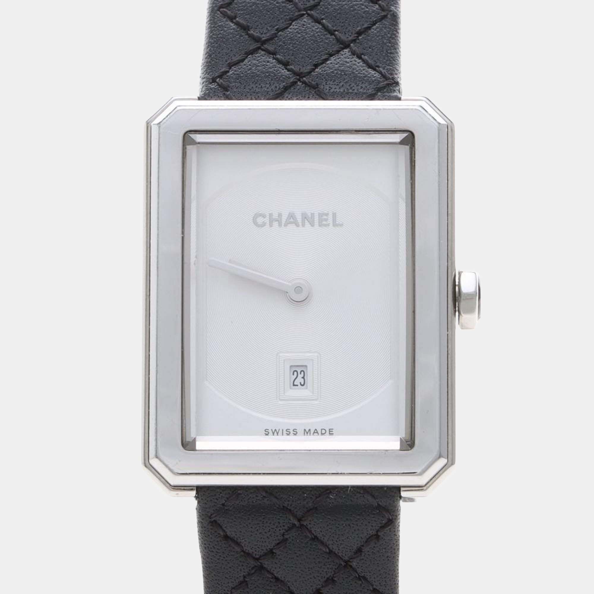 Pre Owned Chanel Boyfriend H6954 Quartz Silver Stainless Steel Women's Wristwatch 34mm