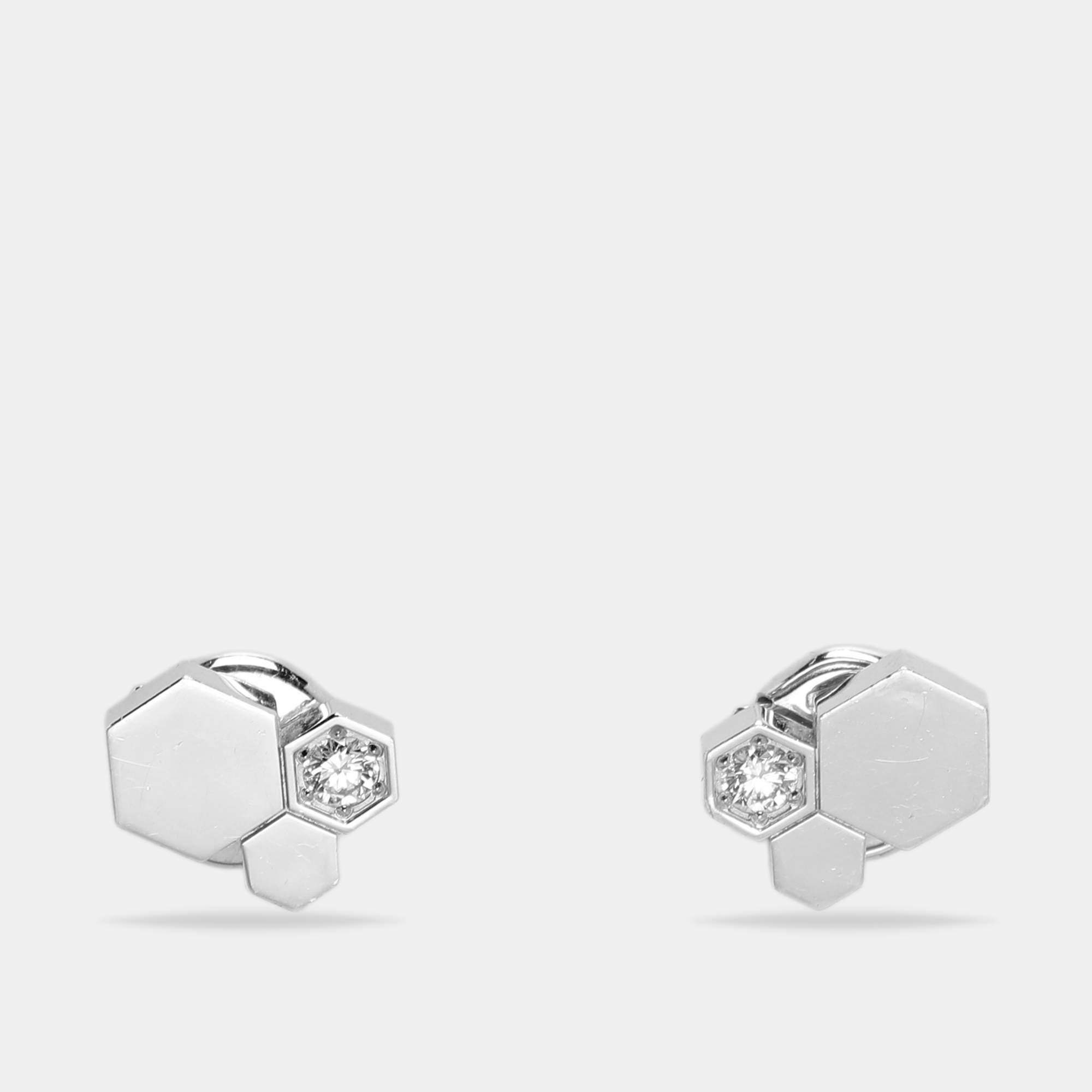 مملوكة مسبقًا Chaumet Bee My Love Diamond 18k White Gold Stud Earrings