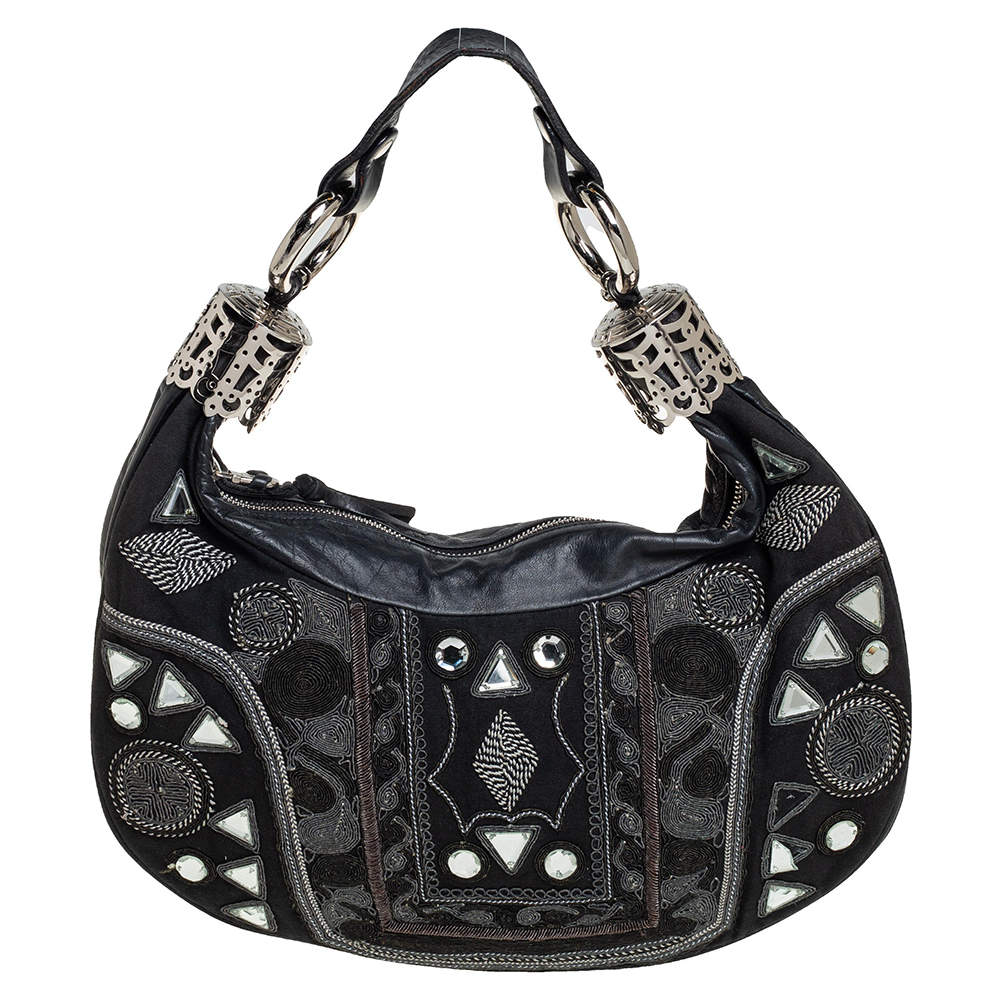 Pre Owned Chloe Black Leather Embellished Crescent Hobo