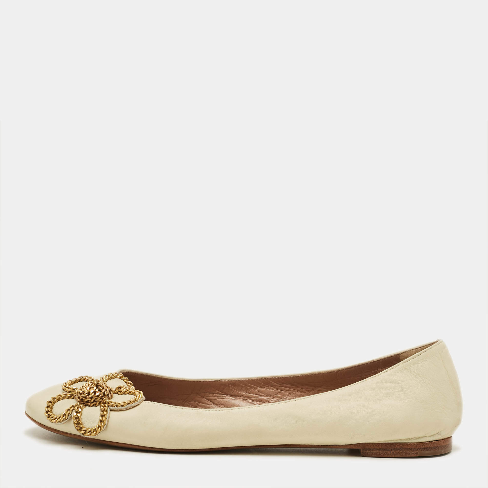 مملوكة مسبقًا Chloe Laurena Scalloped Size 38 Cream Leather Ballet Flats