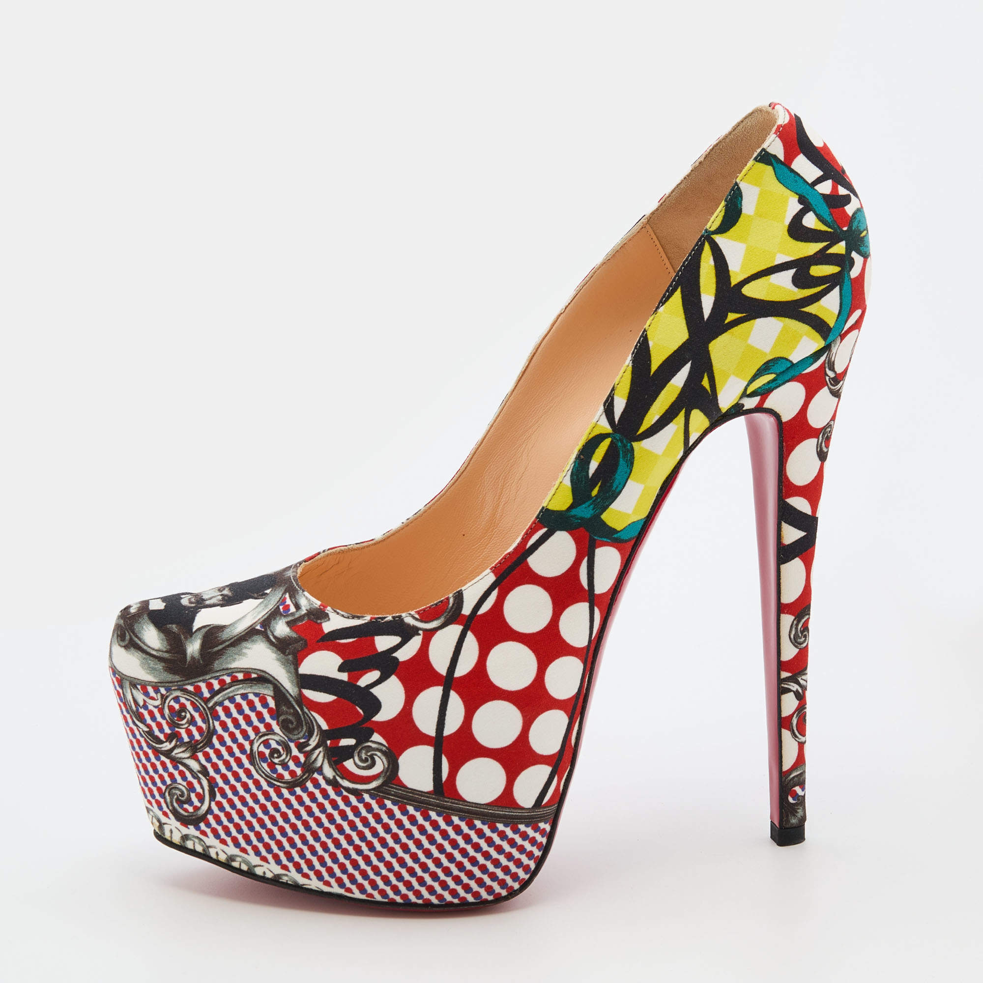 Pre Owned حذاء كعب عالي كريستيان لوبوتان دافوديل قماش مطبوع متعدد الألوان مقاس 40