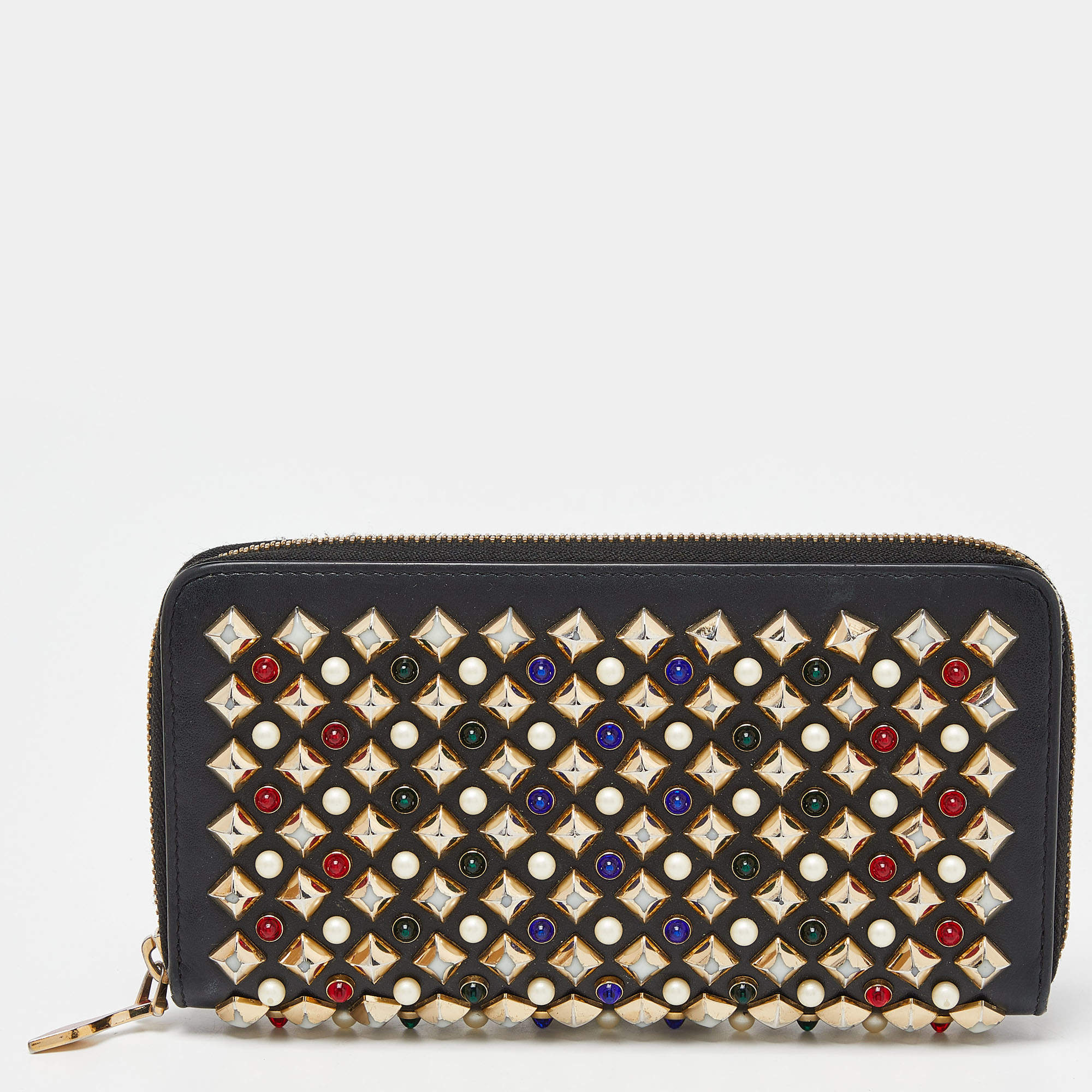 مملوكة مسبقًا Christian Louboutin Black Leather Spikes Panettone Zip Around Wallet