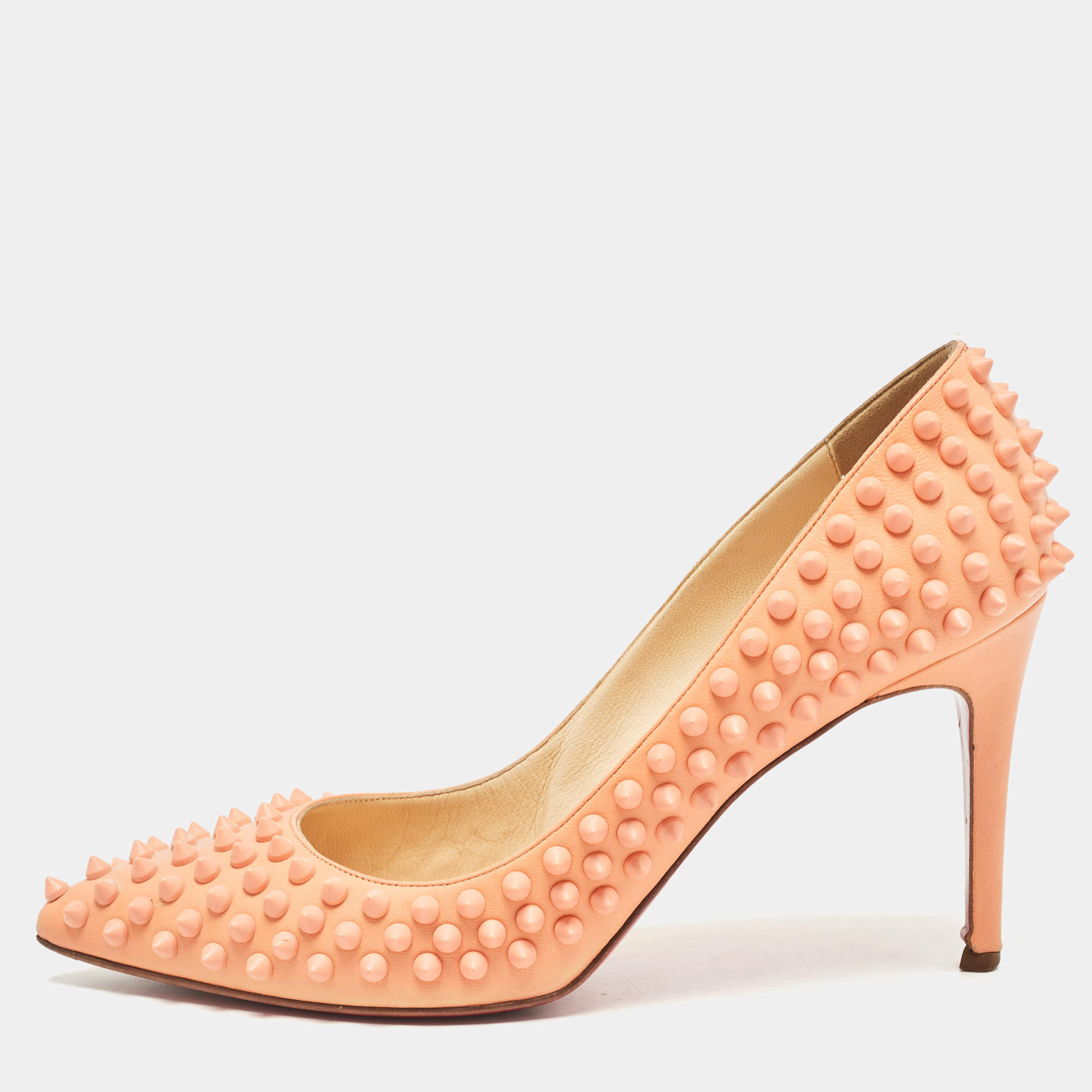 مملوكة مسبقًا Christian Louboutin Light Orange Leather Pigalle Spikes Pumps Size 40