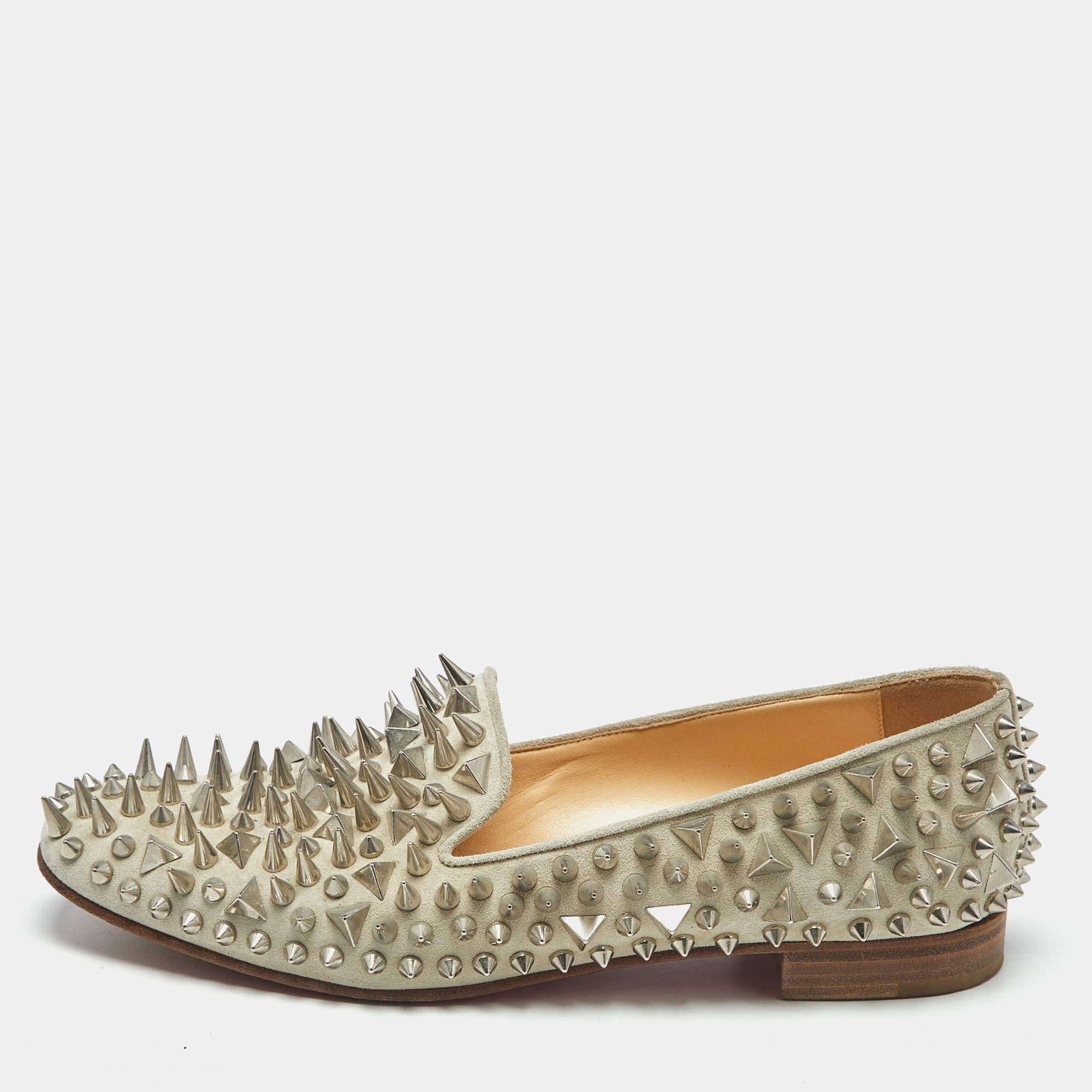 مملوكة مسبقًا Christian Louboutin Grey Suede Leather Rolling Spikes Loafers Size 39