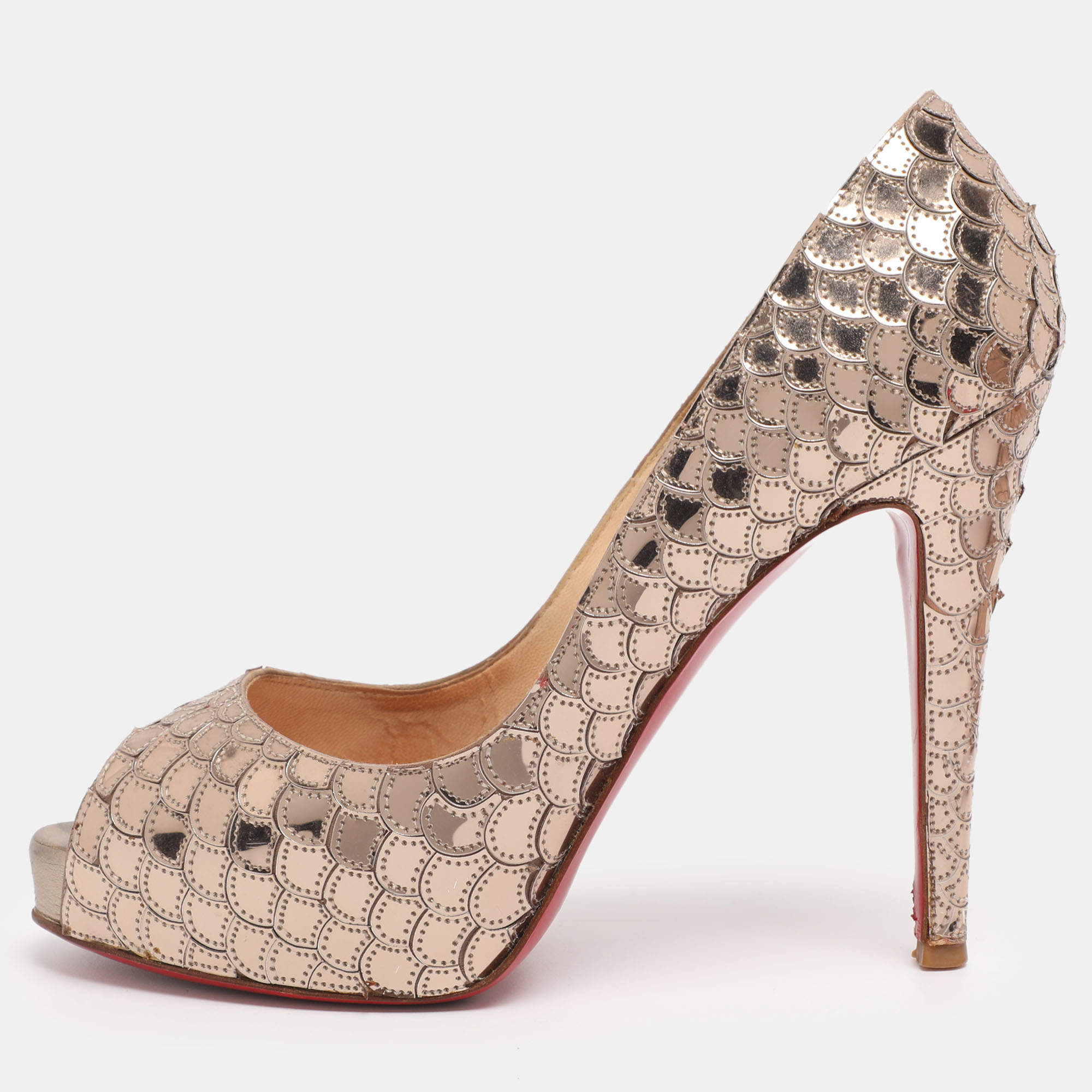 Pre Owned Christian Louboutin Metallic Scaled PVC Poseidon Peep Toe Pumps Size 38.5