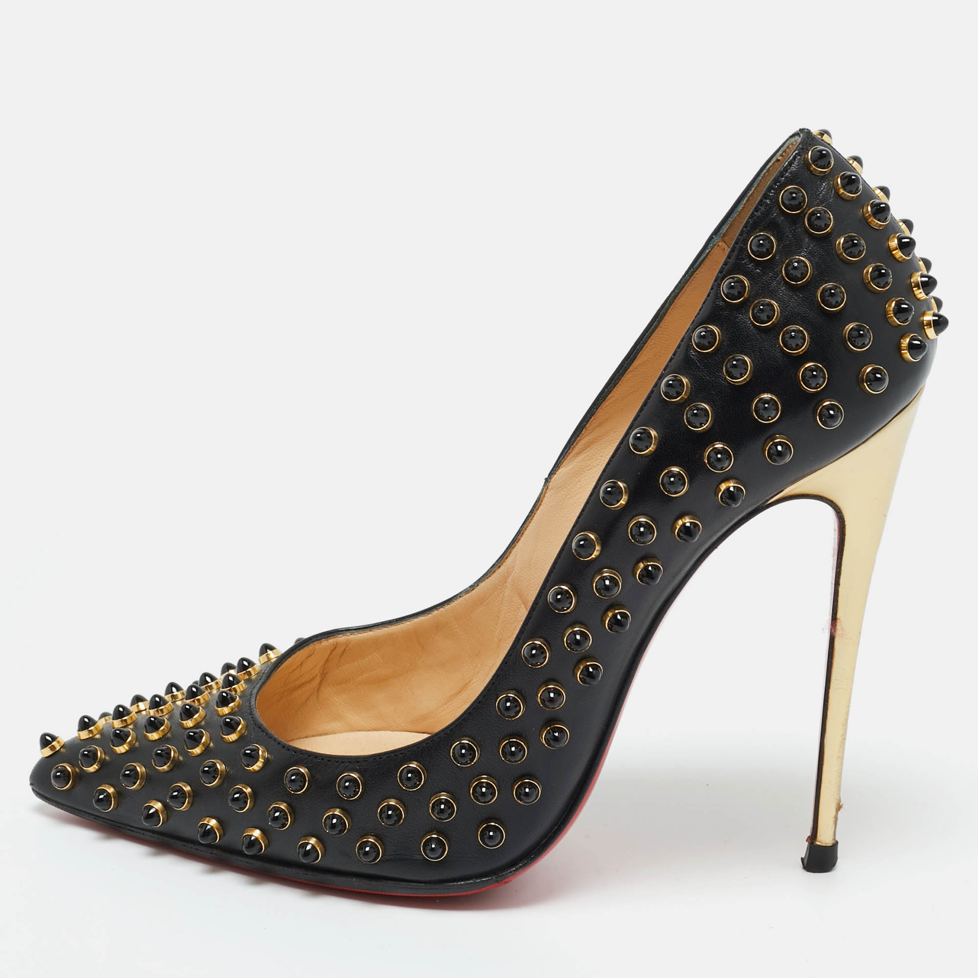 مملوكة مسبقًا Christian Louboutin Black Leather Pigalle Spikes Pumps Size 38.5
