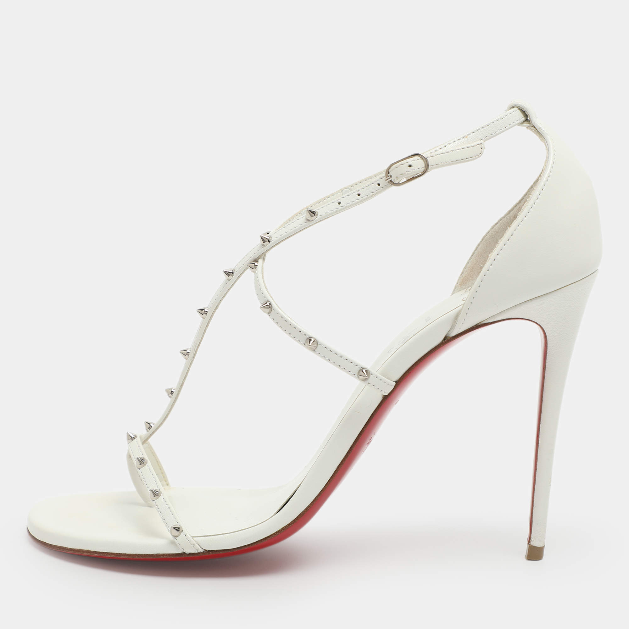 مملوكة مسبقًا Christian Louboutin Riojana Spikes Size 38.5 White Leather Sandals 