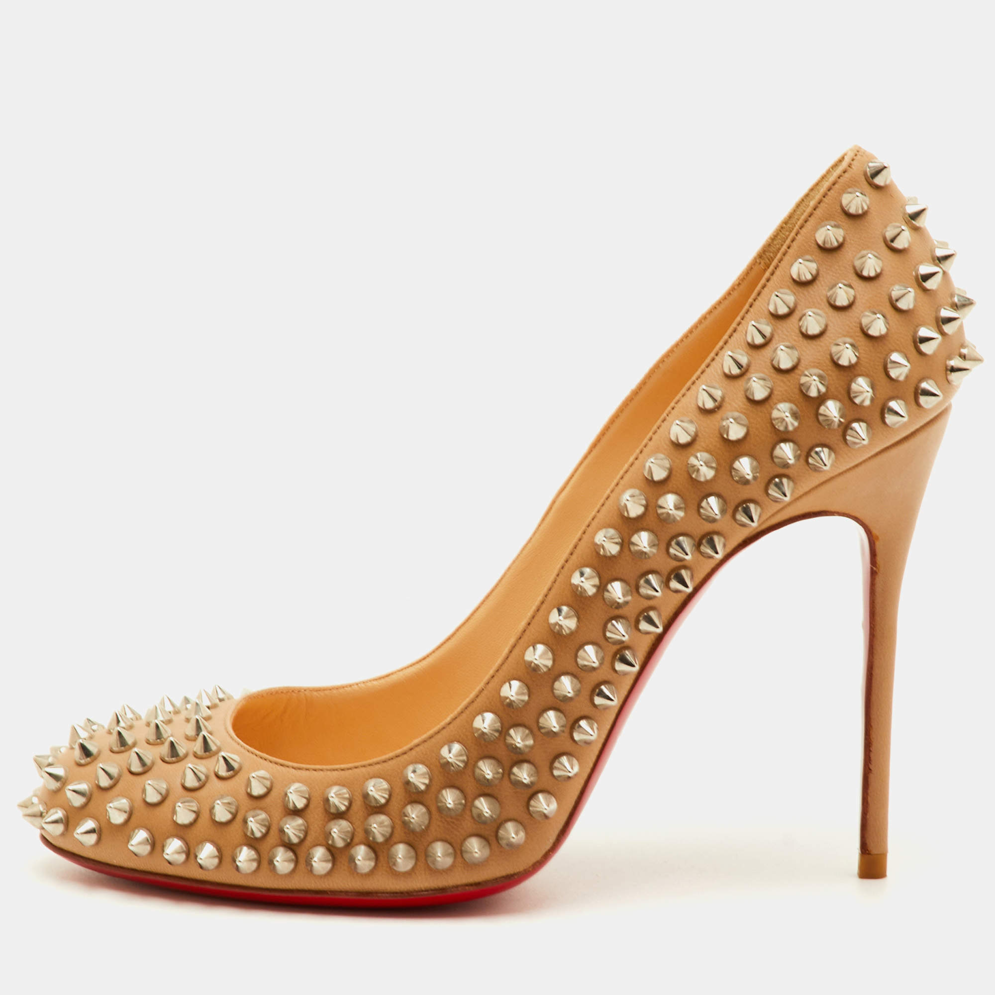 مملوكة مسبقًا حذاء كعب عالي كريستيان لوبوتان فيفي مسامير جلد بيج مقاس 36