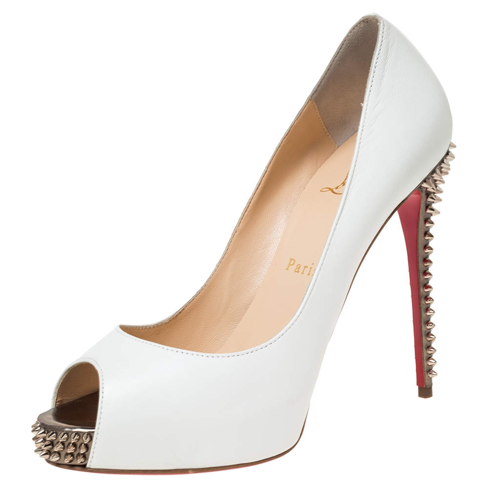 مملوكة مسبقًا Christian Louboutin White Leather New Prive Spiked Peep Toe Pumps Size 37