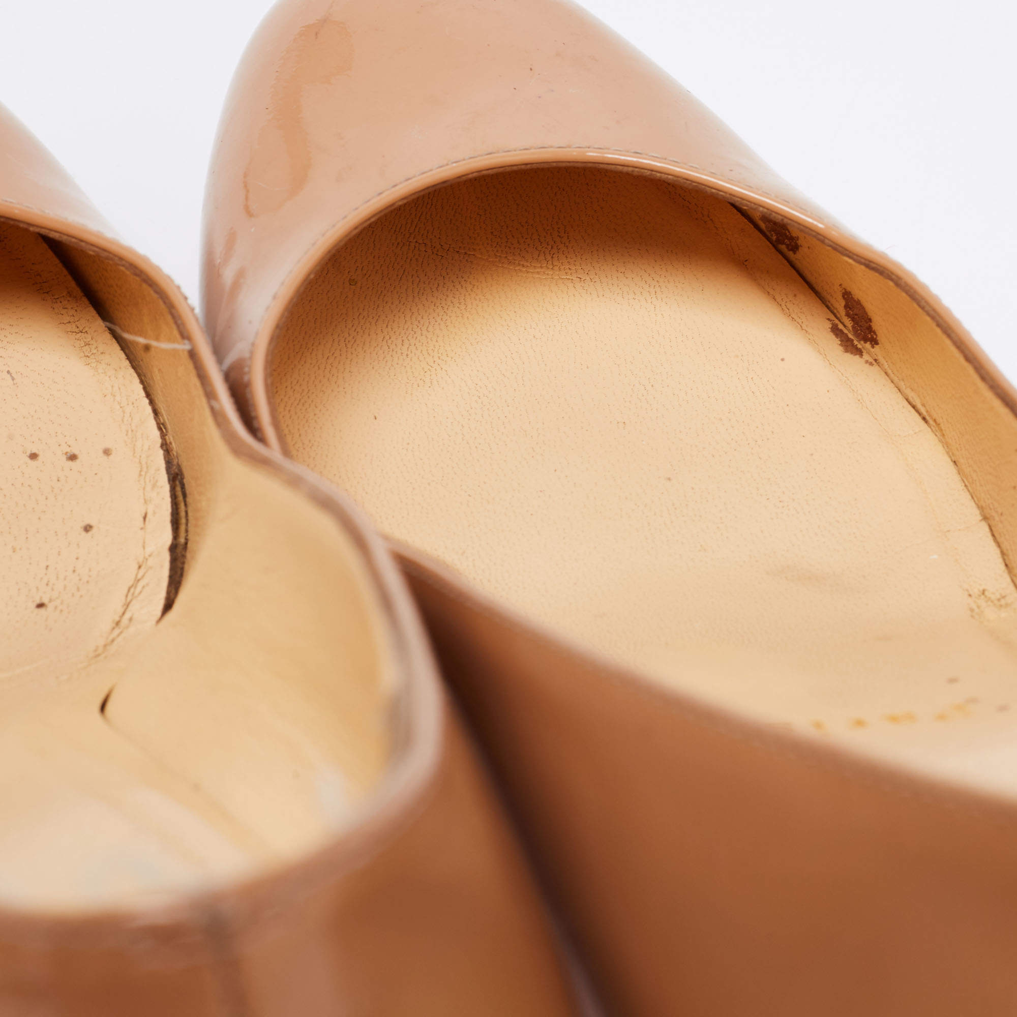 Pre Owned Christian Louboutin Beige Patent Leather New Simple Round Toe Pumps Size 39