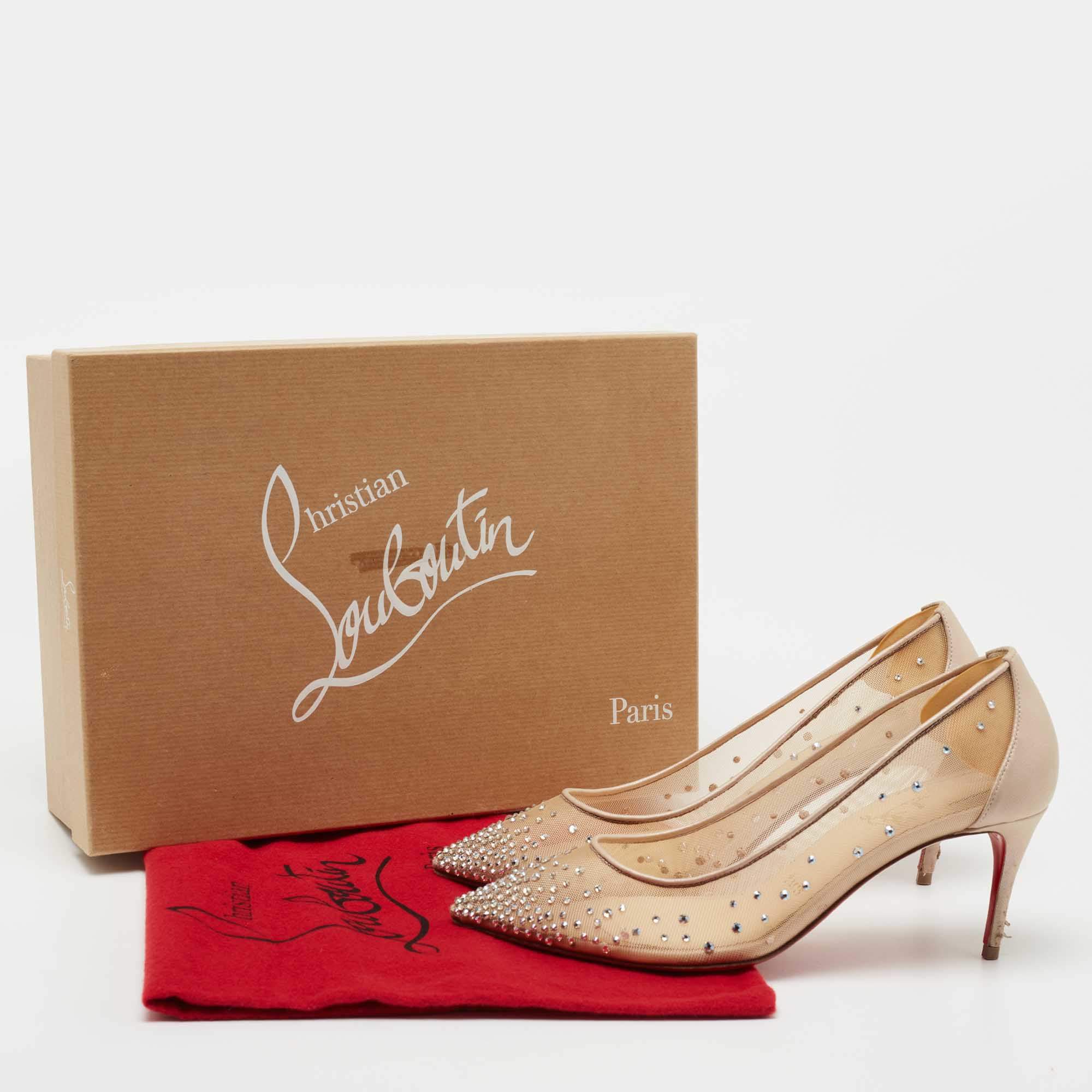 Christian Louboutin beige heel enamel pumps size 35 simple and easy to use