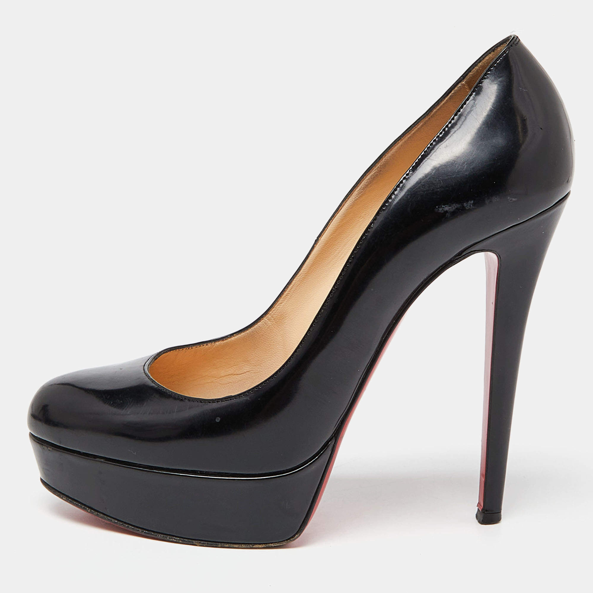 مملوكة مسبقًا Christian Louboutin Black Patent Leather Bianca Pumps Size 38