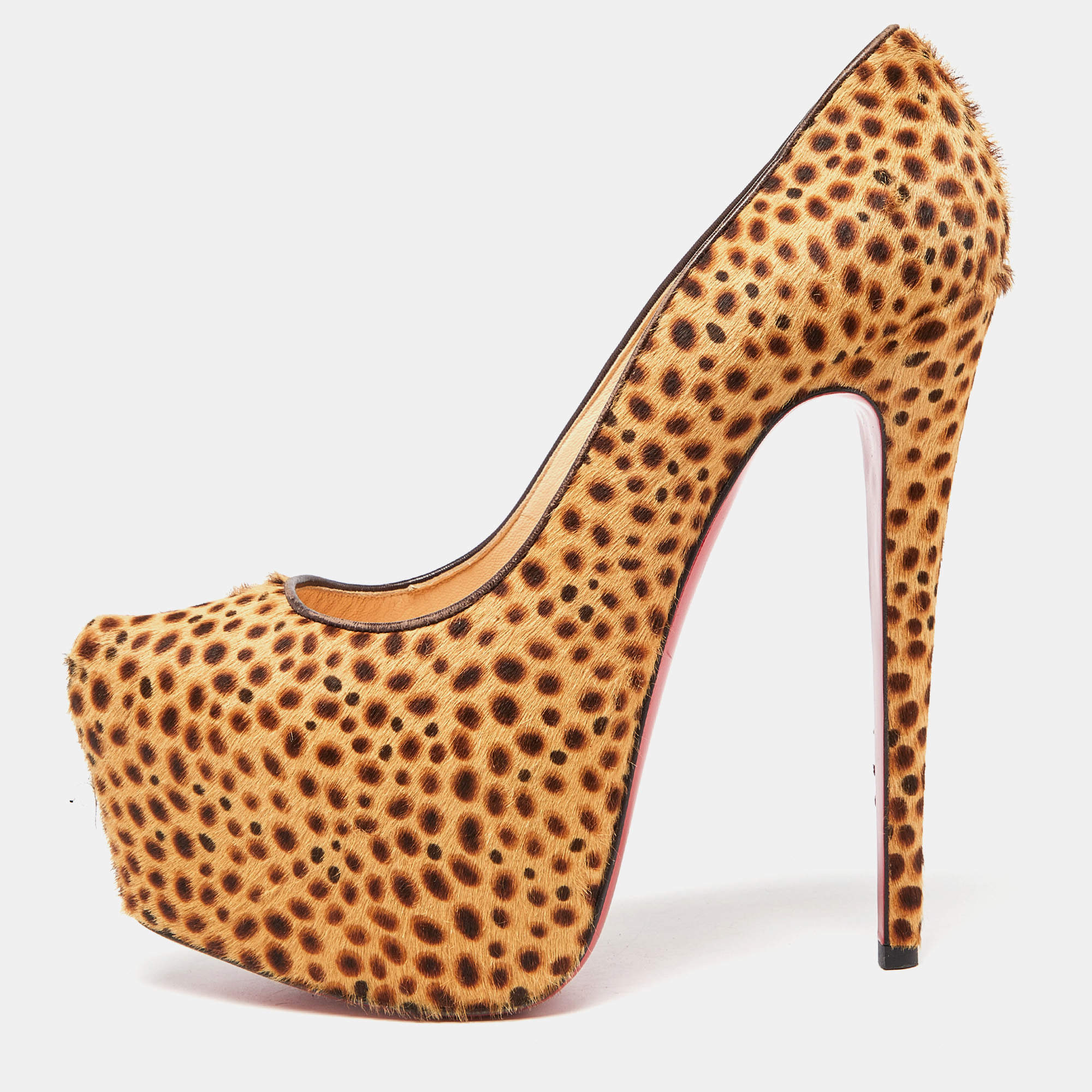 مملوكة مسبقًا Christian Louboutin Beige/Black Leopard Print Calfhair Daffodile Platform Pumps Size 39
