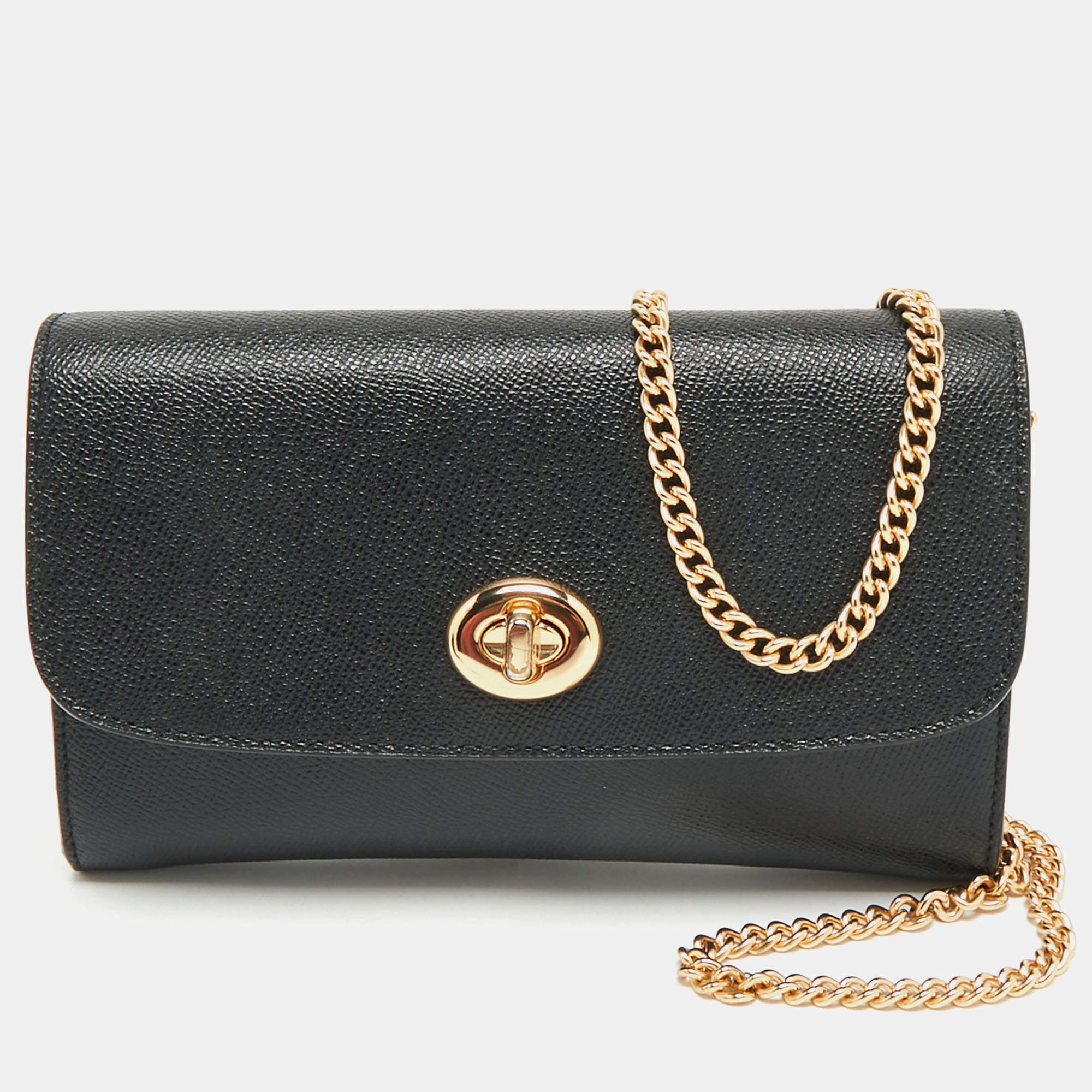 Pre Owned Coach Black Leather Chain Crossbody Bag