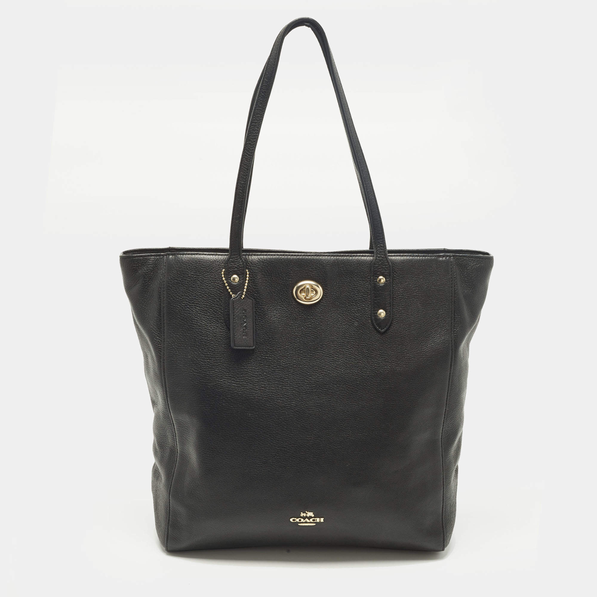 Pre Owned Coach Town Black Leather Tote