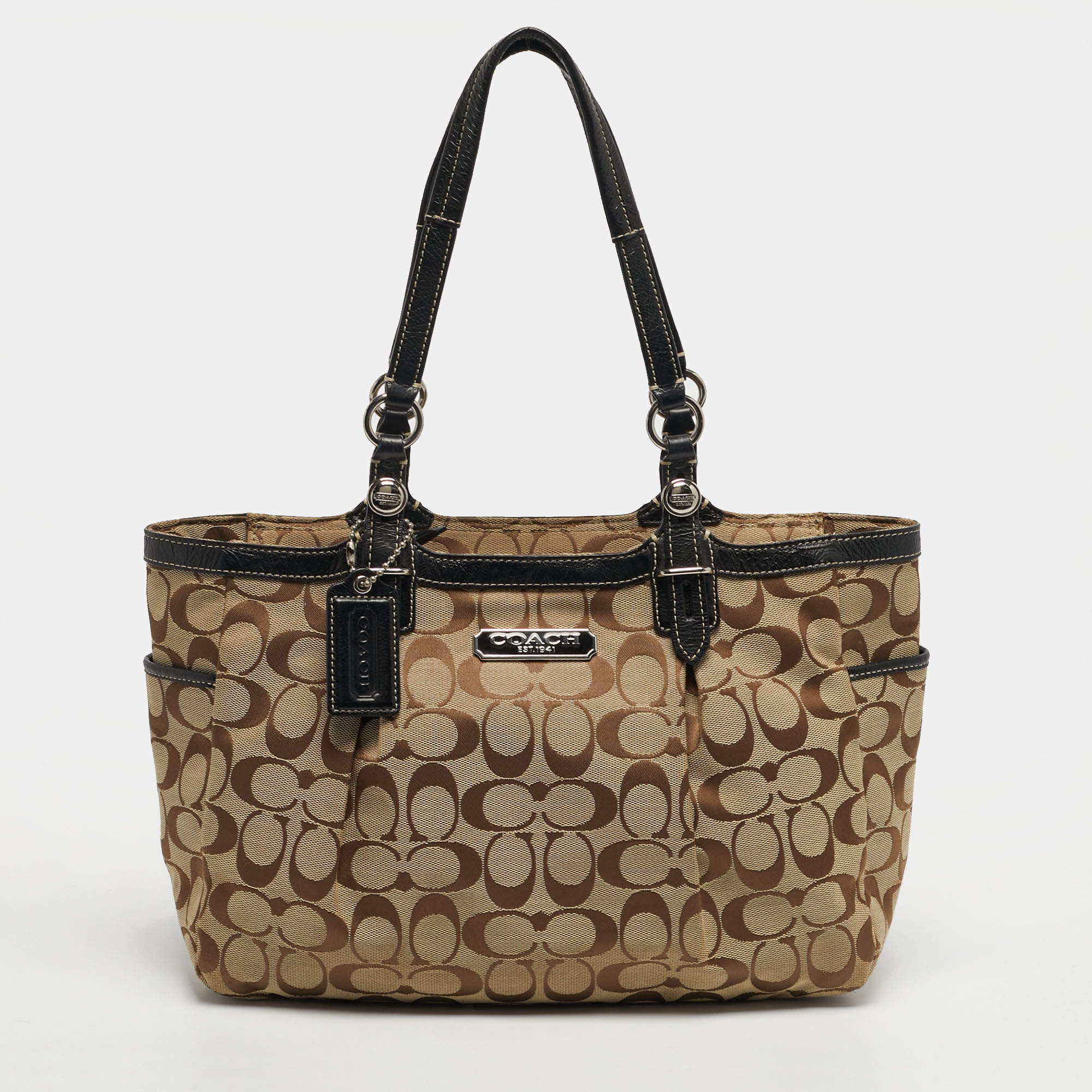 مملوكة مسبقًا Coach Beige/Brown Signature Canvas and Leather Gallery Tote