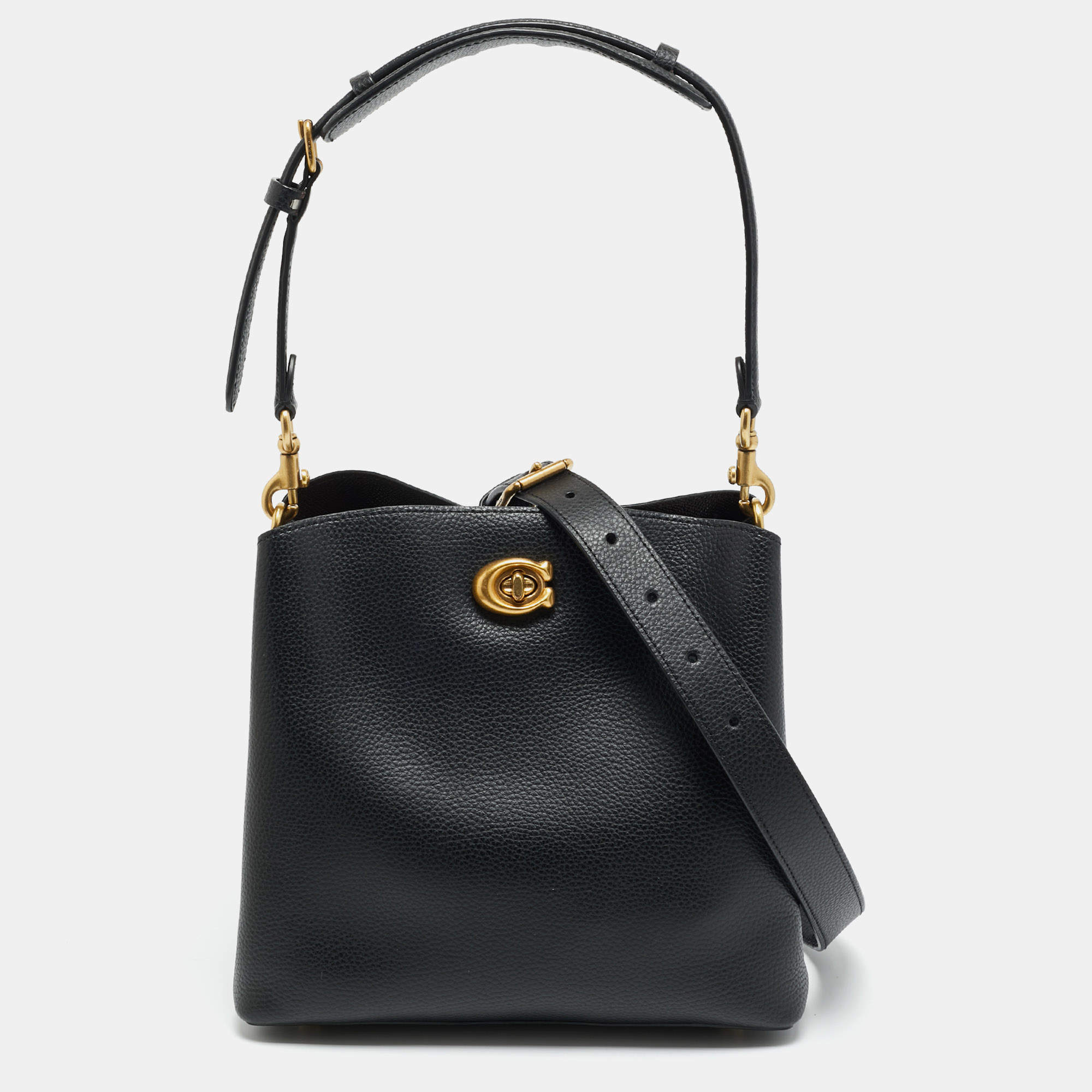 مملوكة مسبقًا Coach Willow Black Leather Bucket Bag