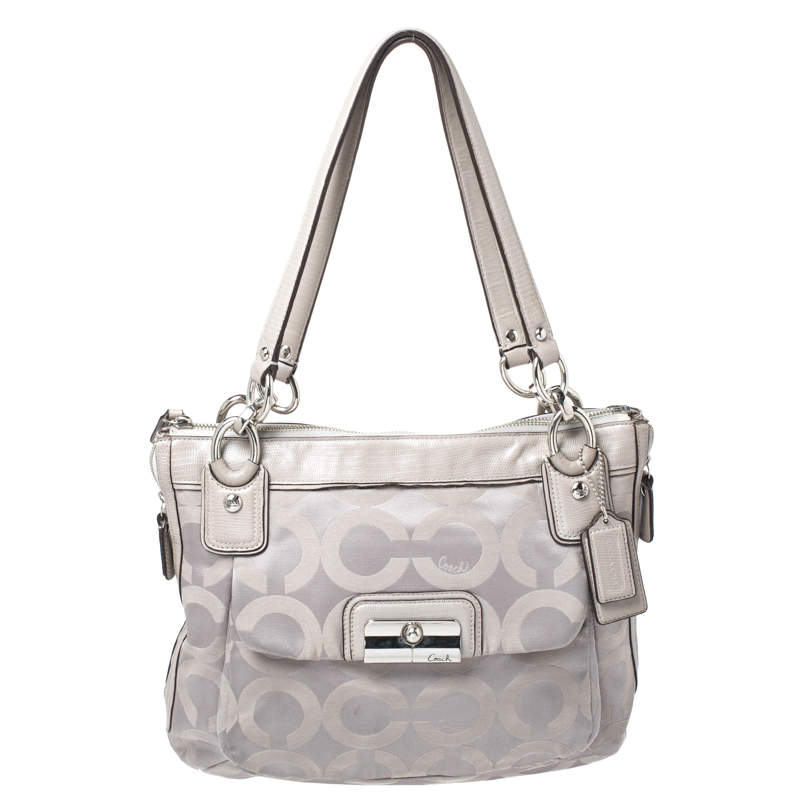 Pre Owned Coach Grey Signature Canvas Penelope Hobo
