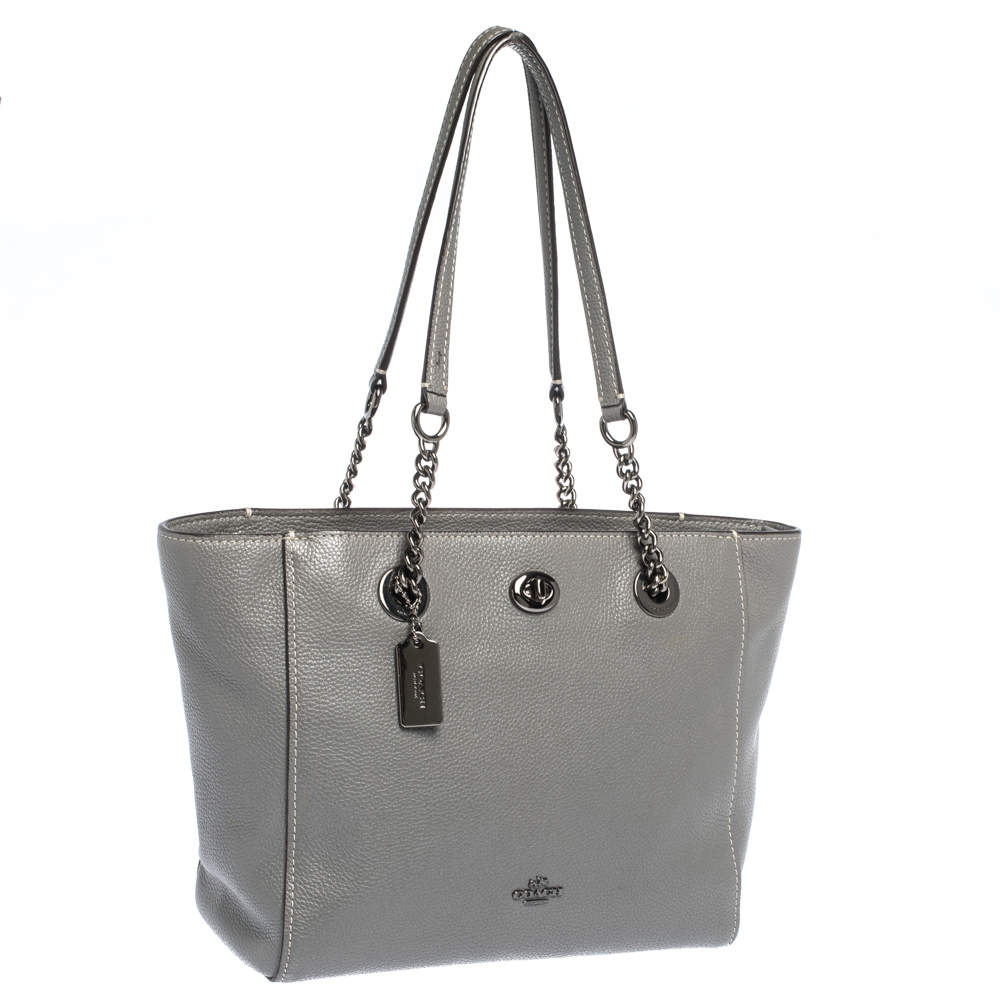 COACH - Pebbled Turnlock popular Chain Tote