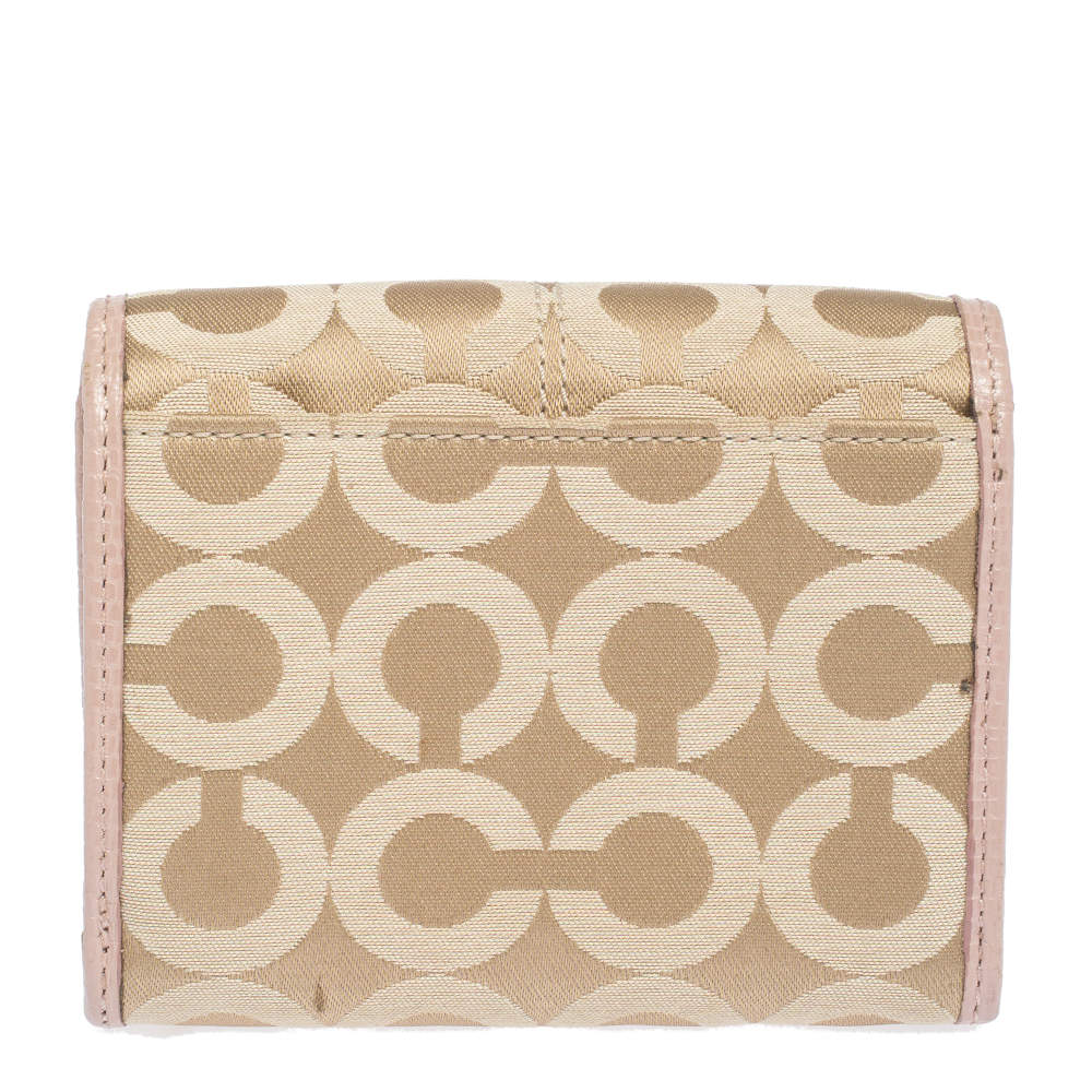 coach billfold wallet women's