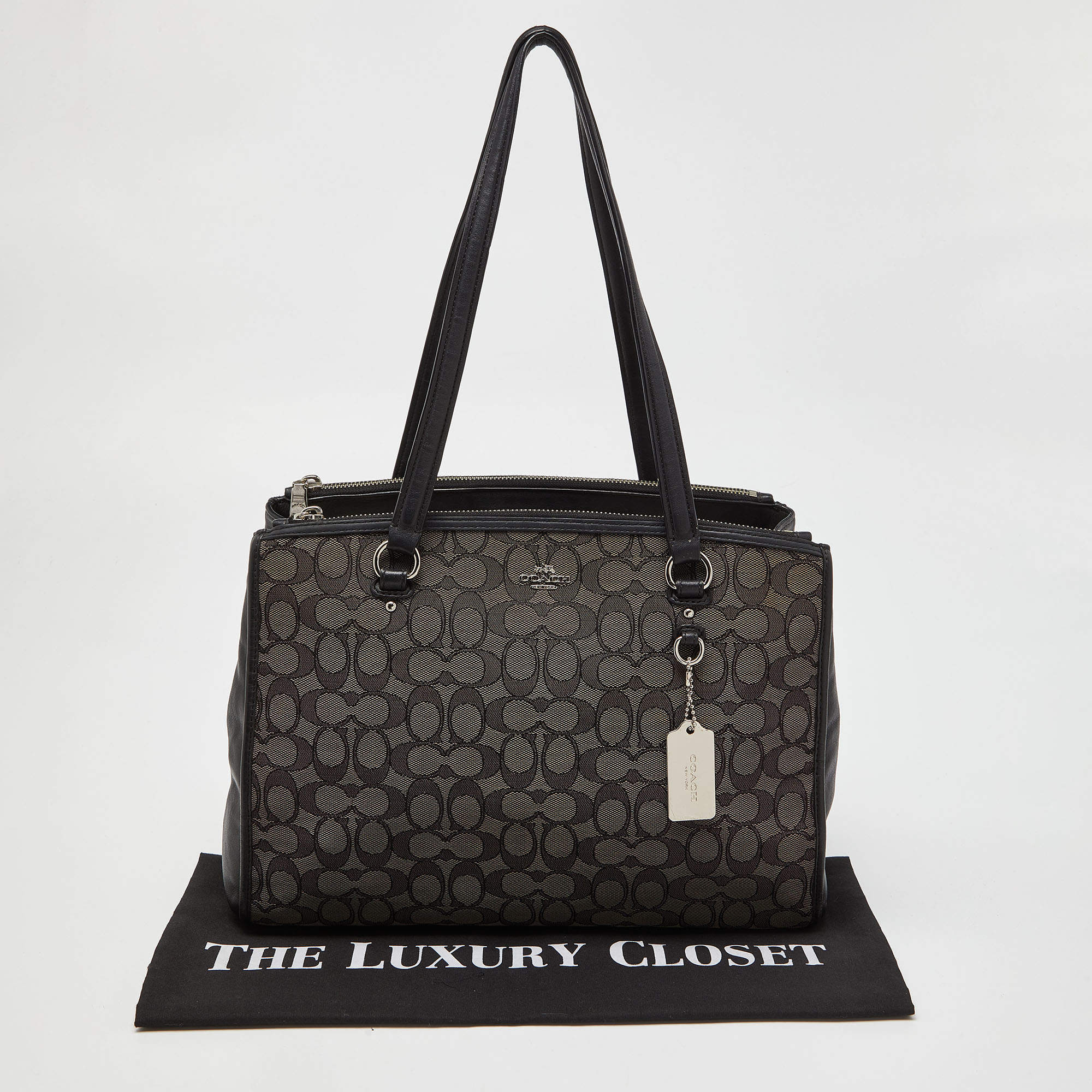 Authentic Louis Vuitton Carry On Luggage for Sale in Stanton, CA