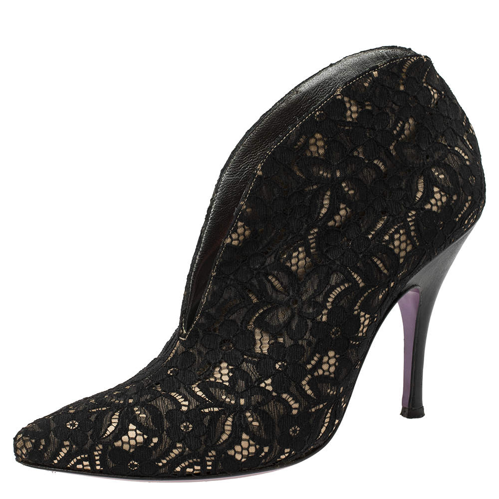 D&G Black Lace Scallop Pointed Toe Ankle Boots Size 38.5