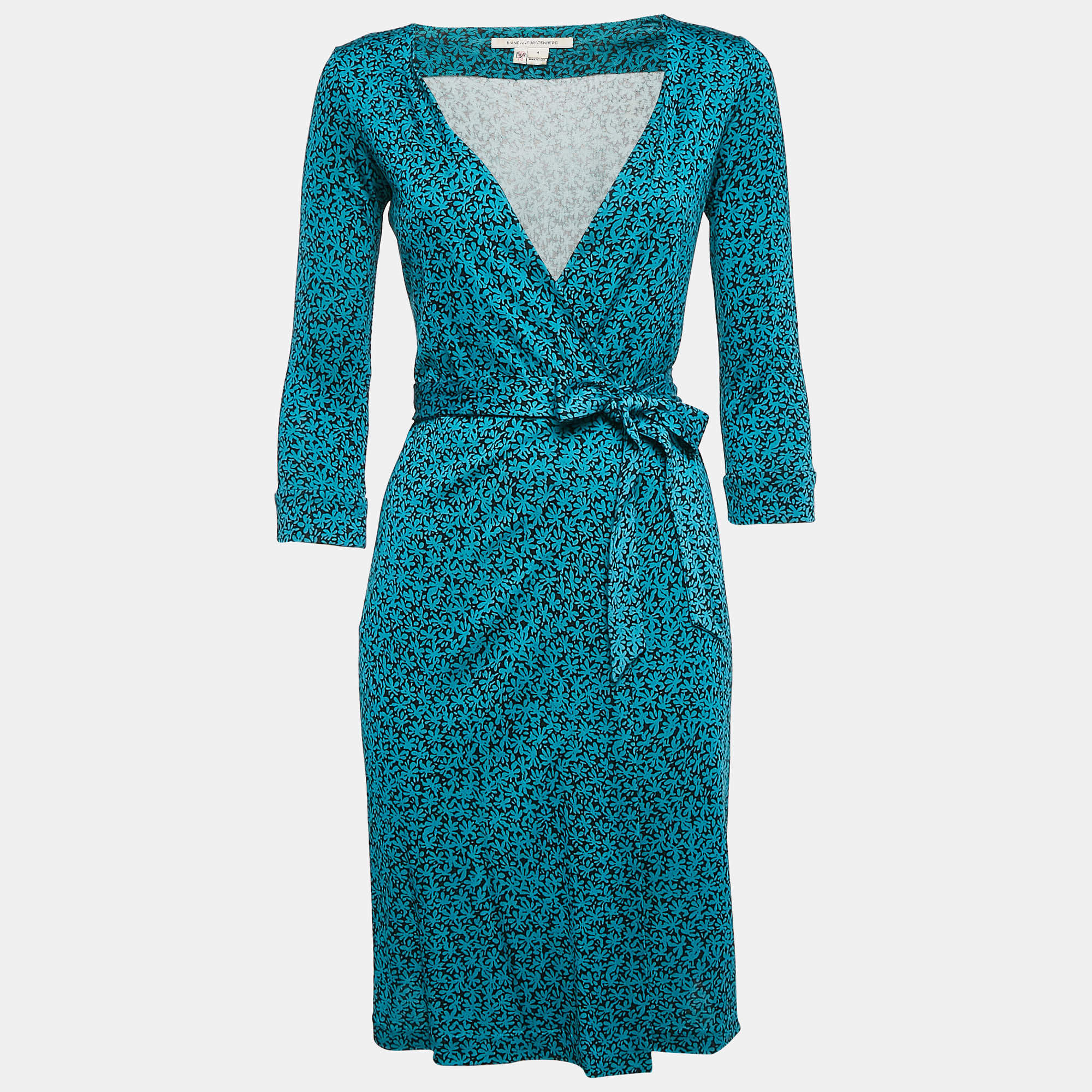 Pre Owned Diane Von Furstenberg Blue Floral Print Silk Jersey Wrap Dress S