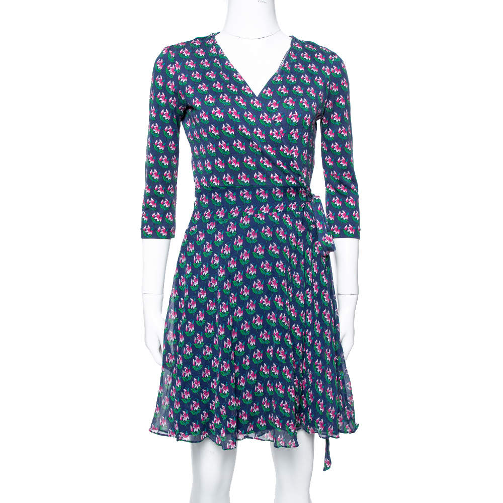 Pre Owned Diane von Furstenberg Navy Blue Floral Print Silk Irina Wrap Dress S