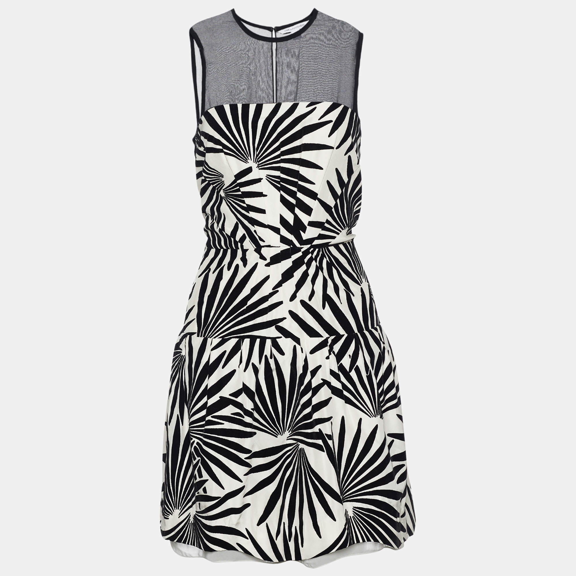 Pre Owned Diane von Furstenberg Monochrome Devoré Yarra Habotai Dress L