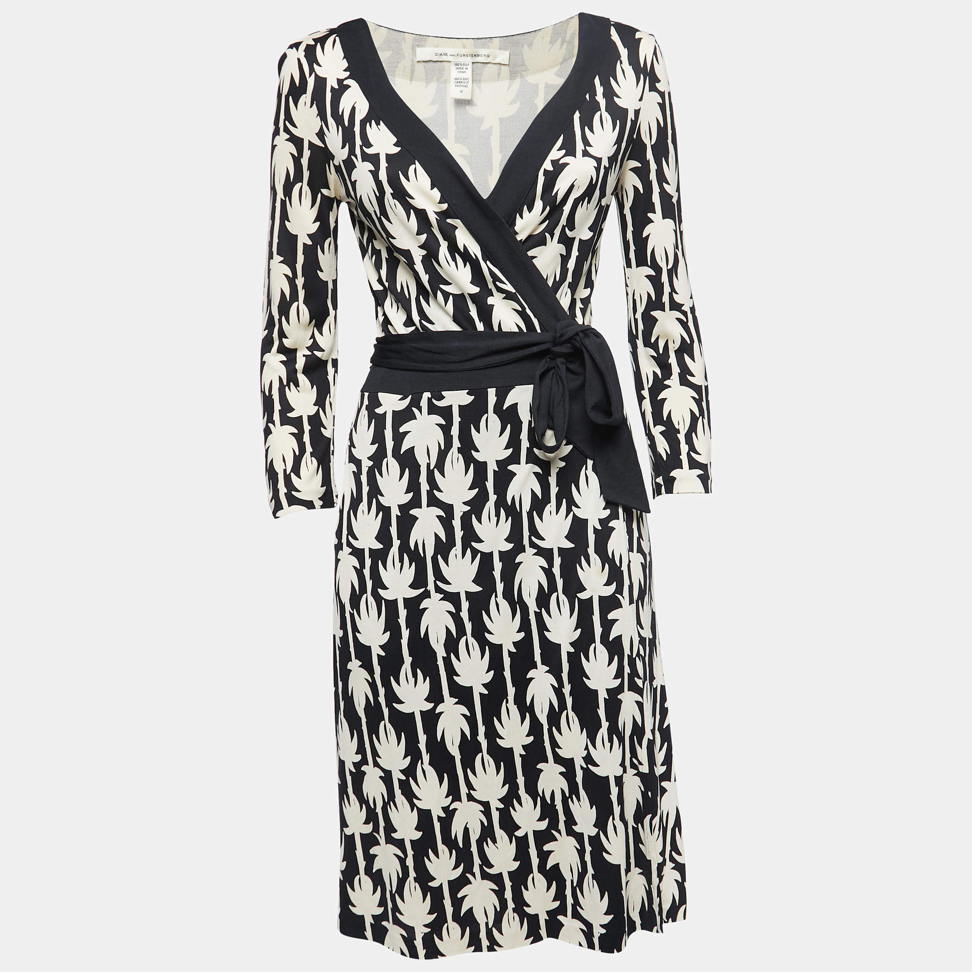 Pre Owned Diane Von Furstenberg Black Patterned Taurus Silk Wrap Midi Dress L