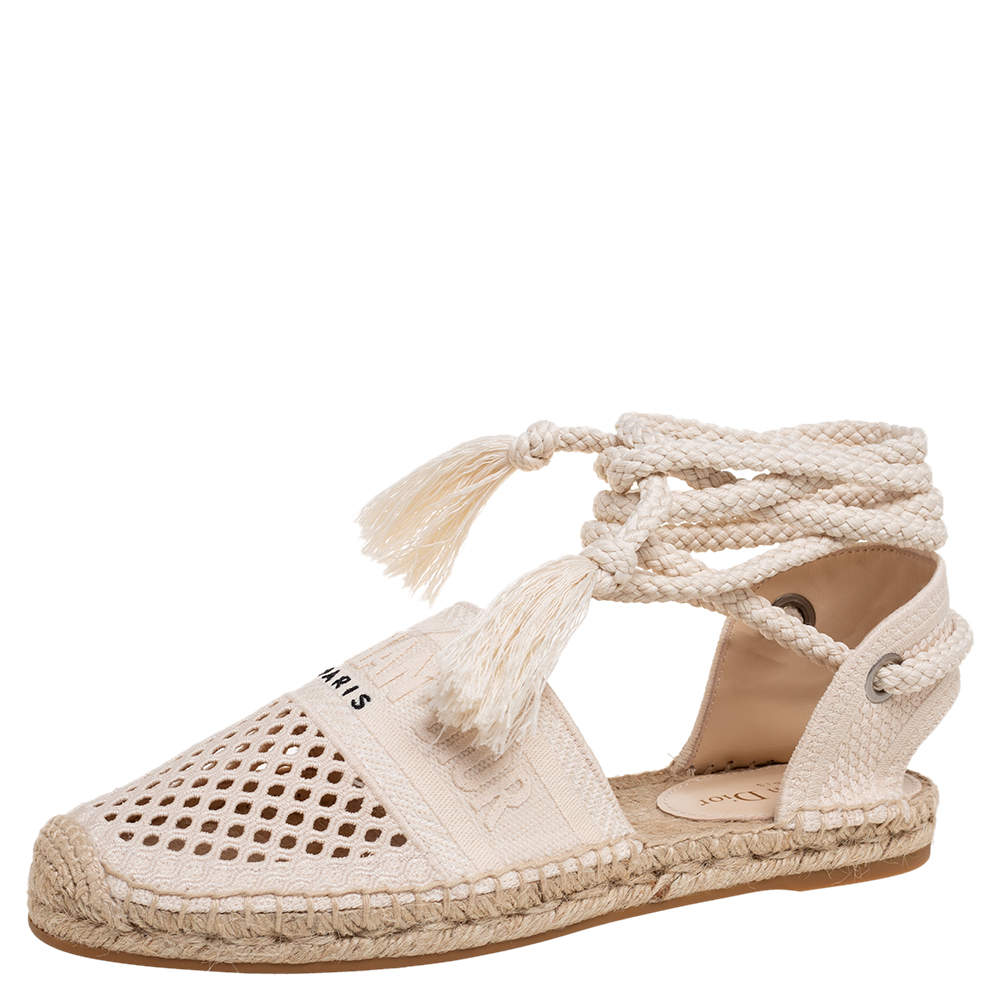 مملوكة مسبقًا Dior Cream Granville Mesh Embroidered Ankle Wrap Flat Espadrille Sandals Size 39