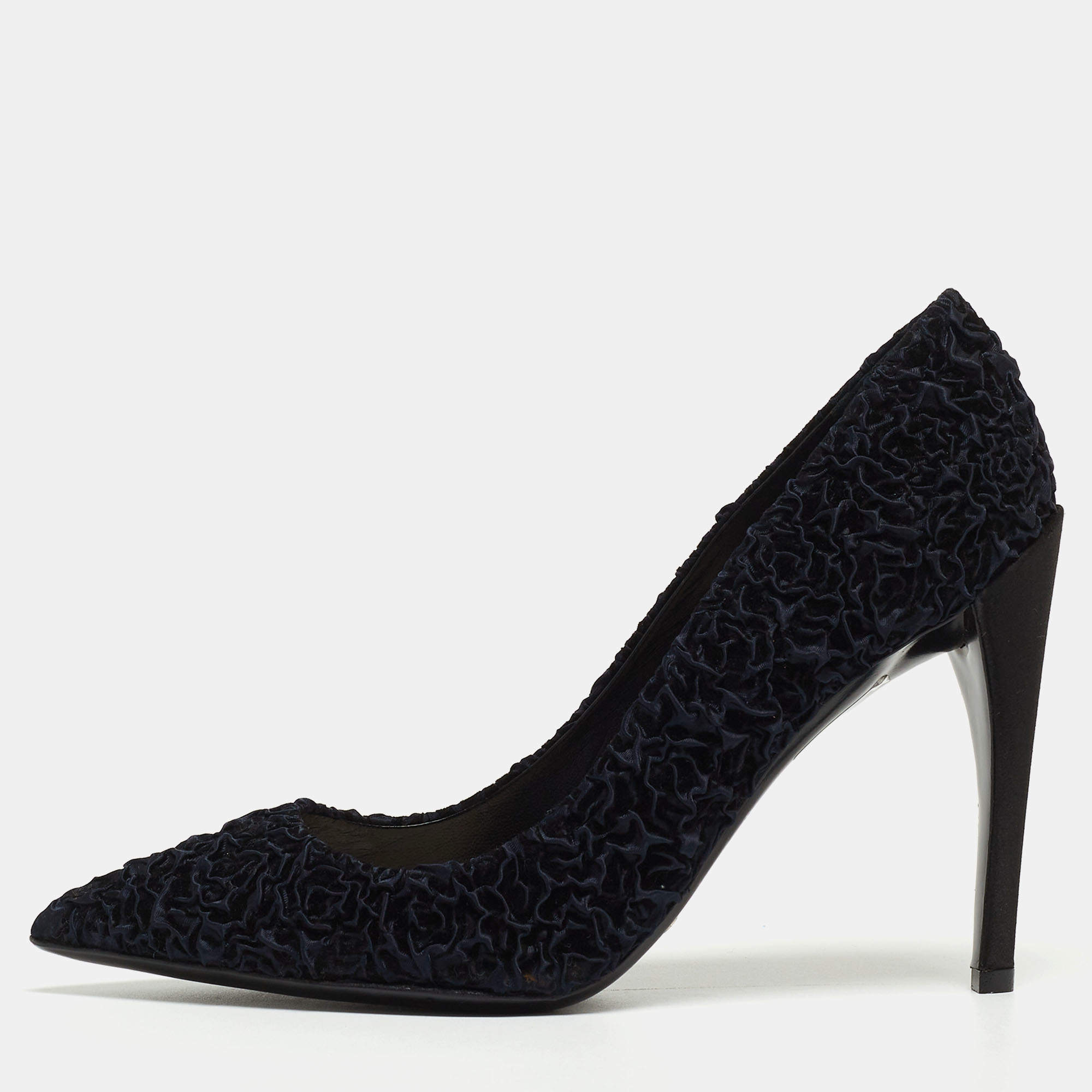 Pre Owned Dior Two Tone Flower Textured Velvet and Satin Pointed Toe Pumps Size 39