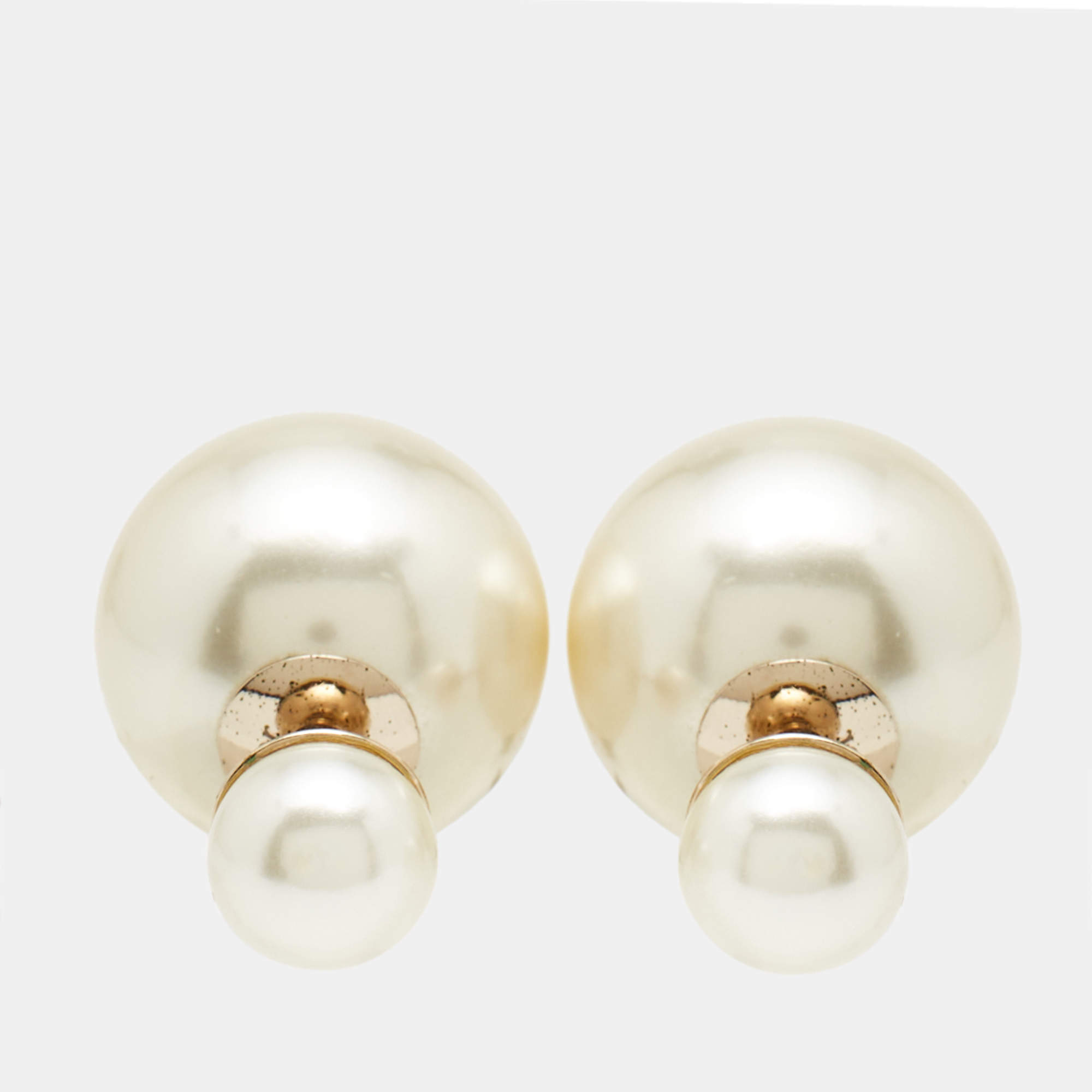 Pre Owned Dior Tribales Faux Pearl Gold Tone Metal Earrings