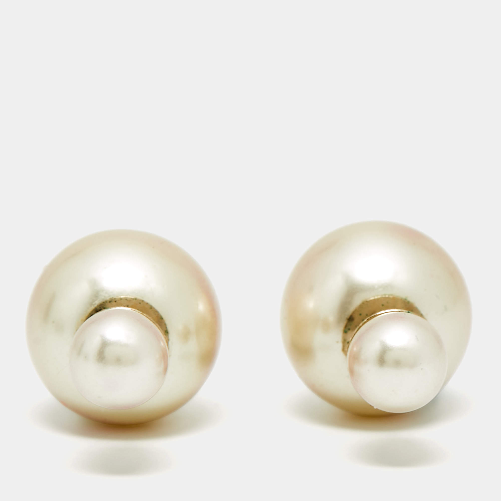 Pre Owned Dior Tribales Faux Pearl Gold Tone Earrings