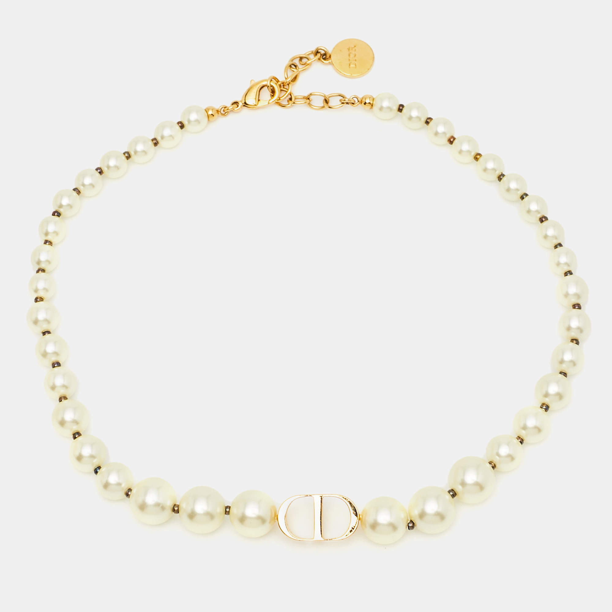 Pre Owned قلادة ديور 30 مونتين لؤلؤ صناعي وذهبي اللون شوكر