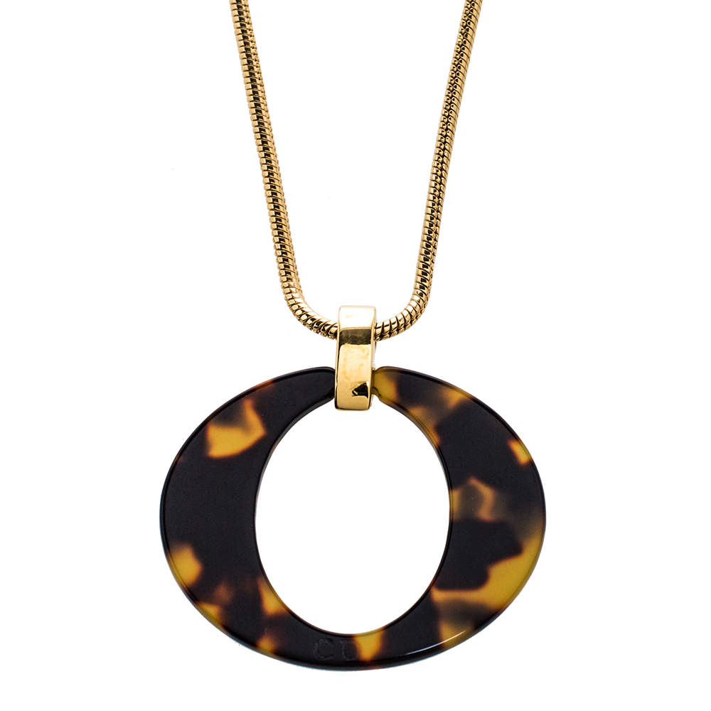 مملوكة مسبقًا Dior Vintage Tortoishell Effect Signature O Pendant Necklace
