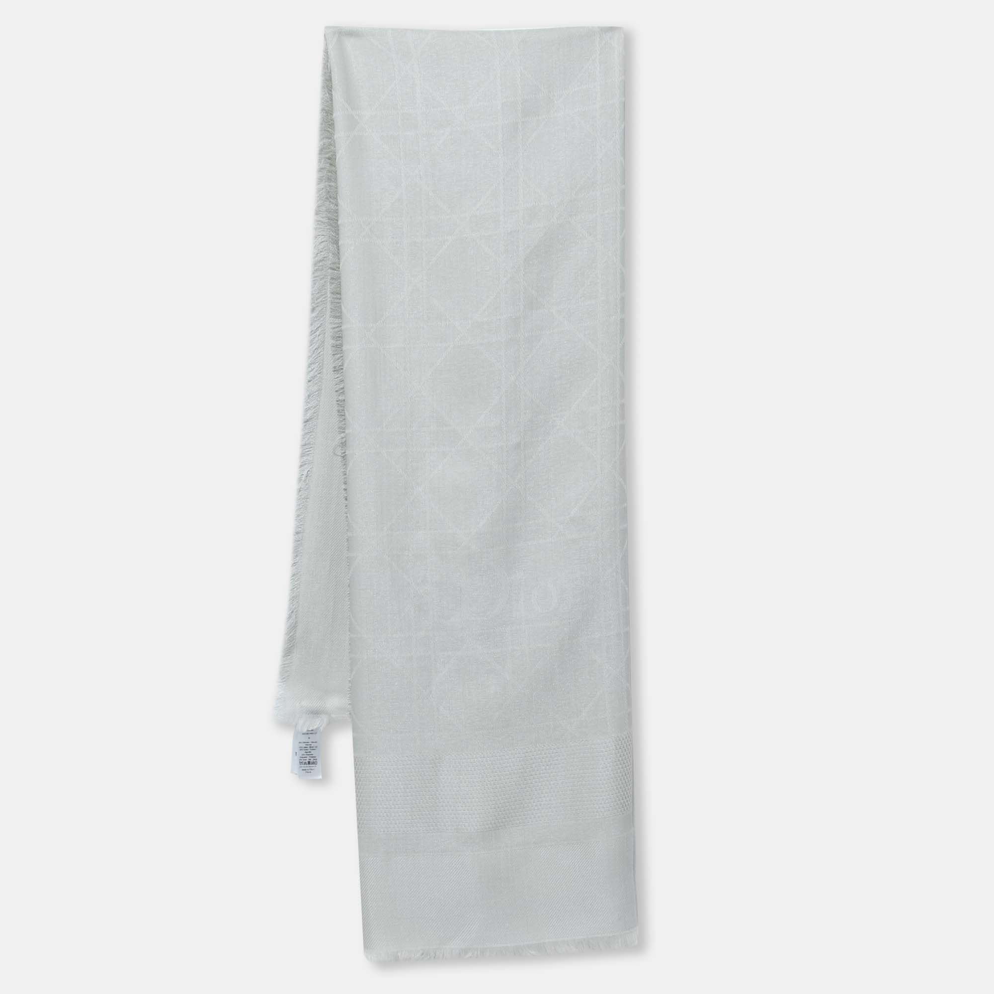 مملوكة مسبقًا Dior Ivory Cannage Patterned Wool & Silk Fringed Square Scarf 