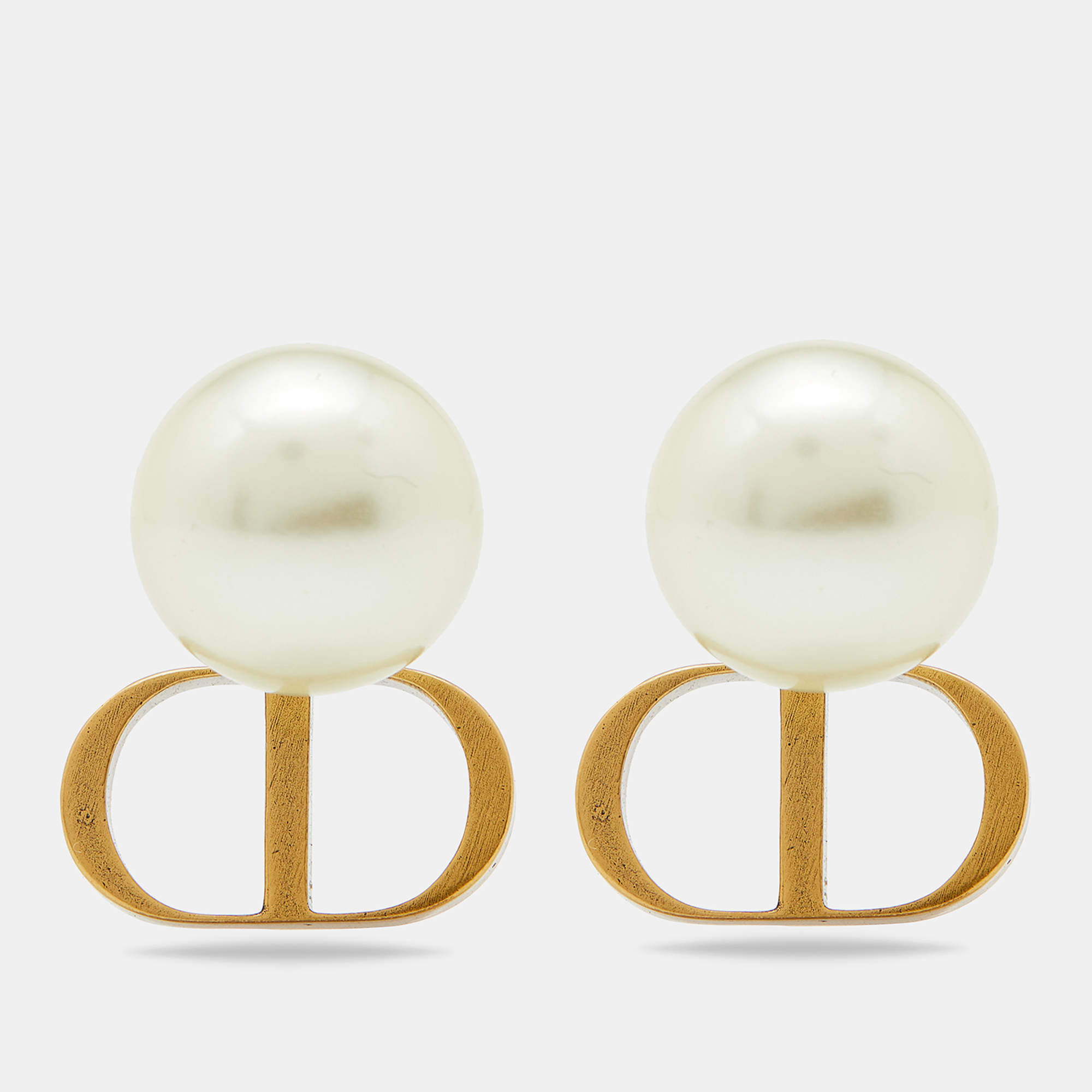 Pre Owned Dior Tribales White Faux Pearl & Gold Tone Metal Earrings