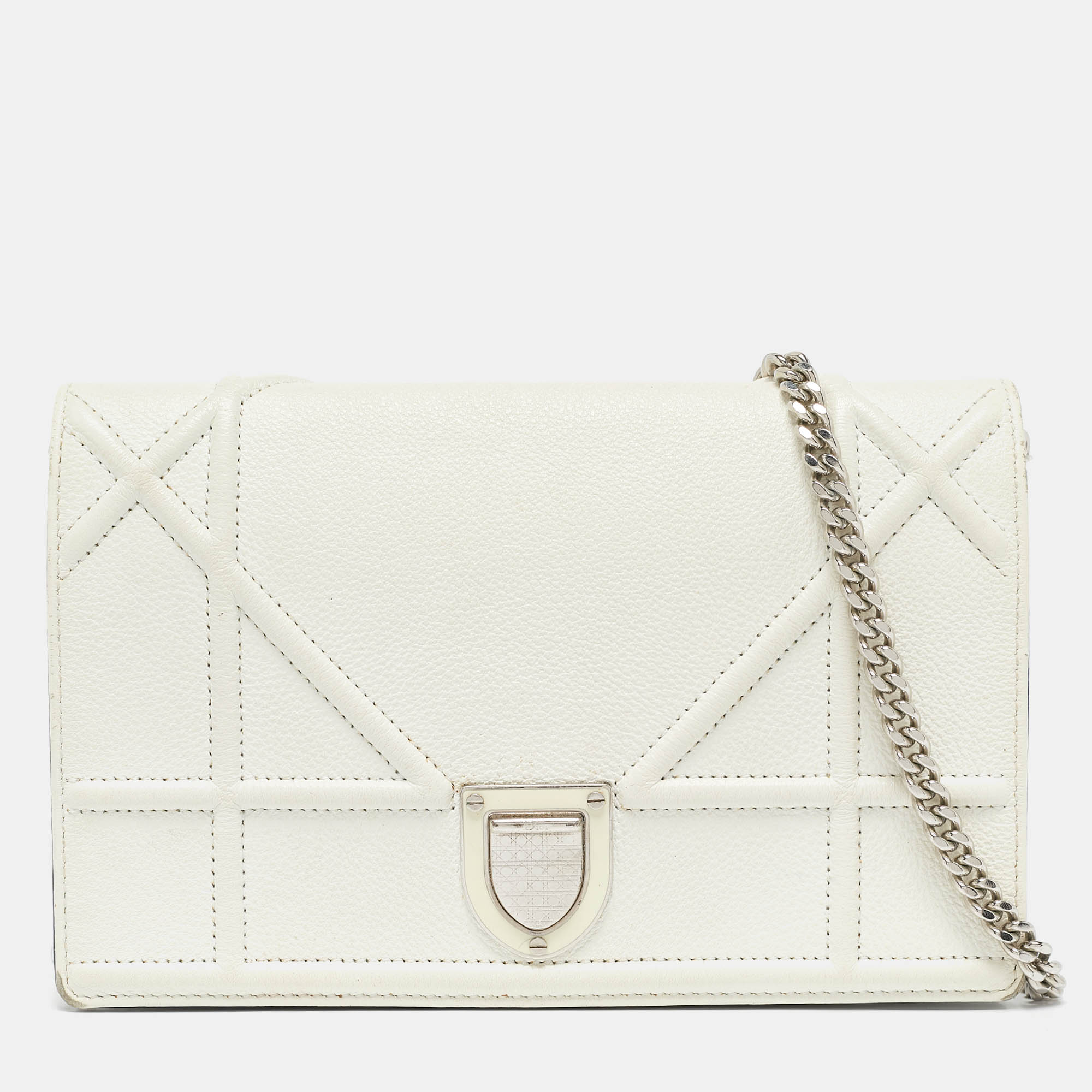 Pre Owned Dior White Cannage Leather Diorama Wallet On Chain