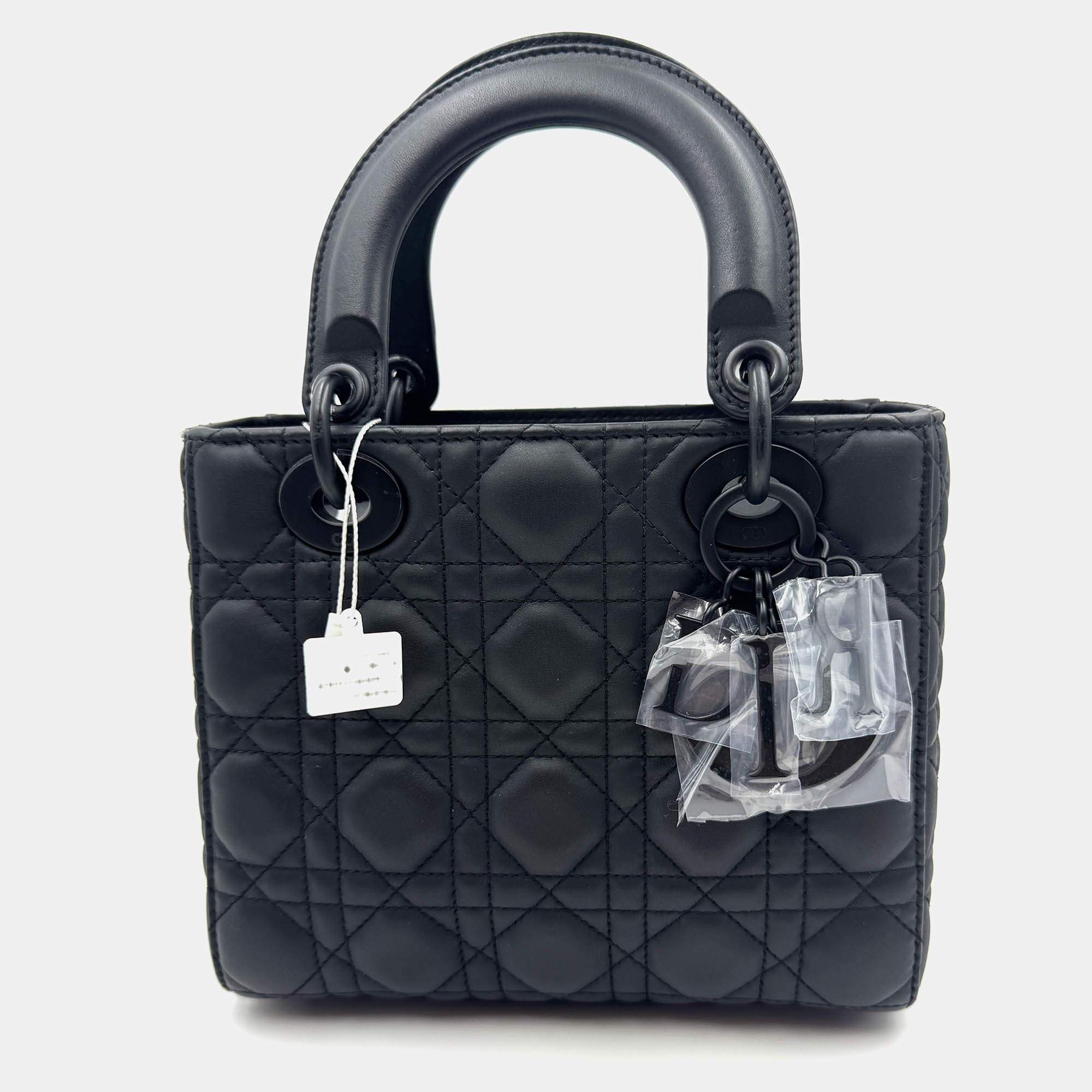 Pre Owned حقيبة يد توتس ديور ليدي ديور صغيرة جلد مطفي أسود بالكامل كاناج سوداء