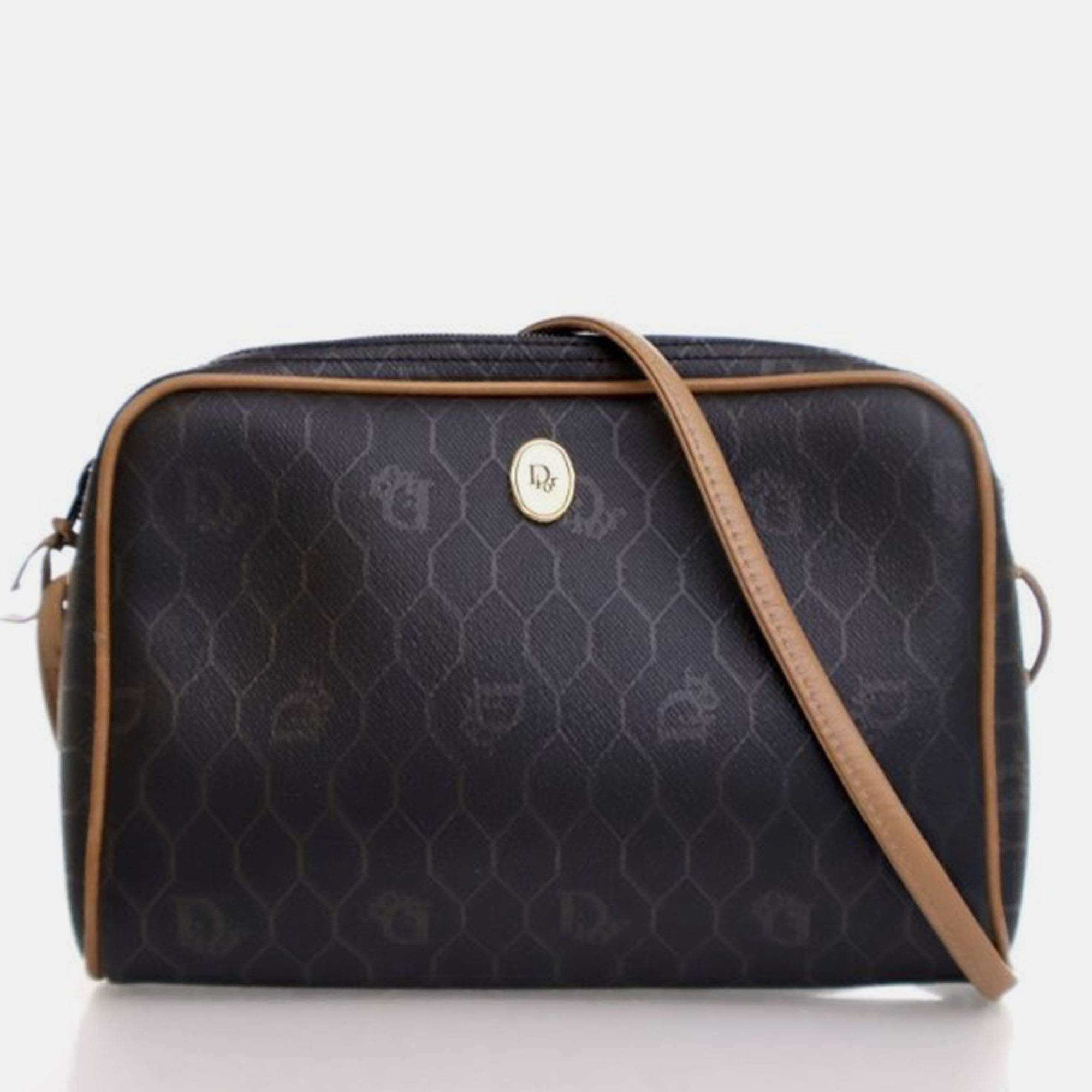 Pre Owned حقيبة كتف ديور عسلية قماش قديمة بنمط خلية النحل