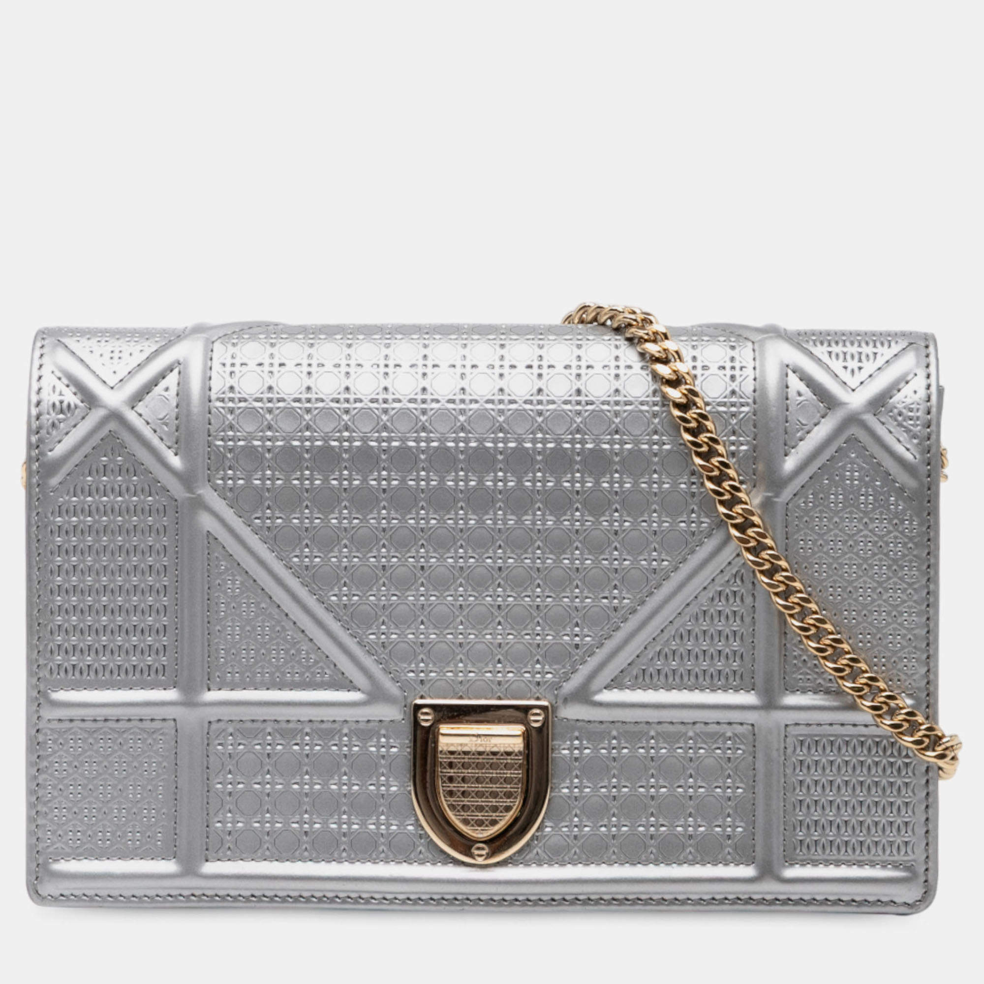 Pre Owned Dior Silver Metallic Patent Microcannage Diorama Wallet on Chain