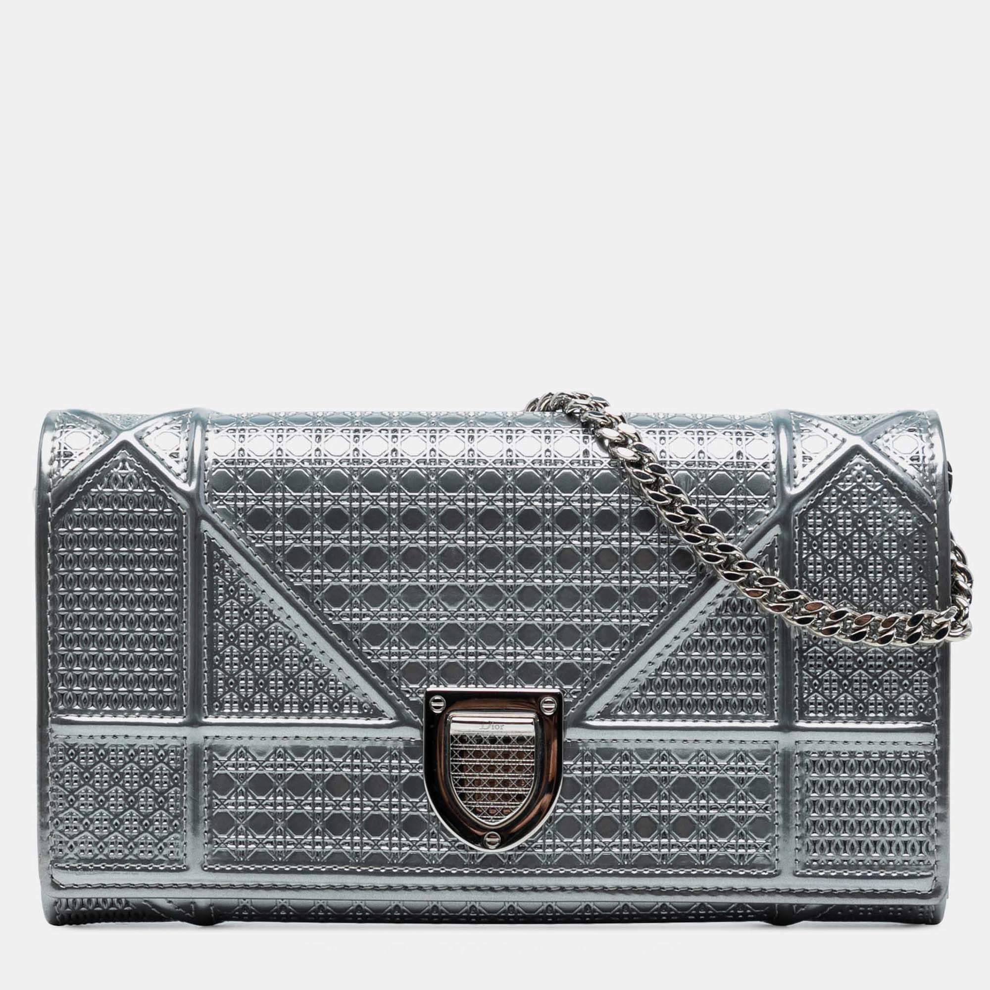 Pre Owned Dior Silver Metallic Patent Microcannage Diorama Wallet on Chain