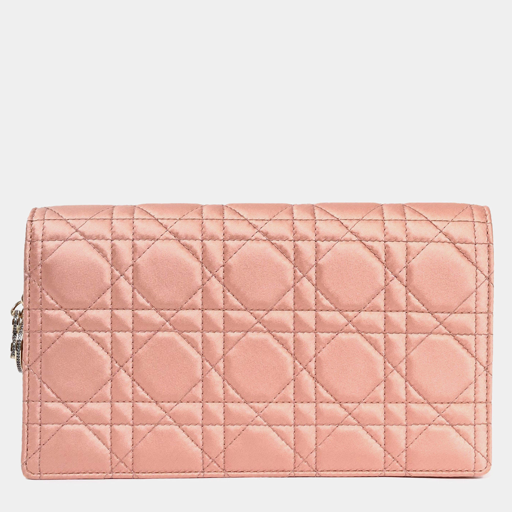 مملوكة مسبقًا Christian Dior 2019 Pink Satin Cannage Wallet on Chain