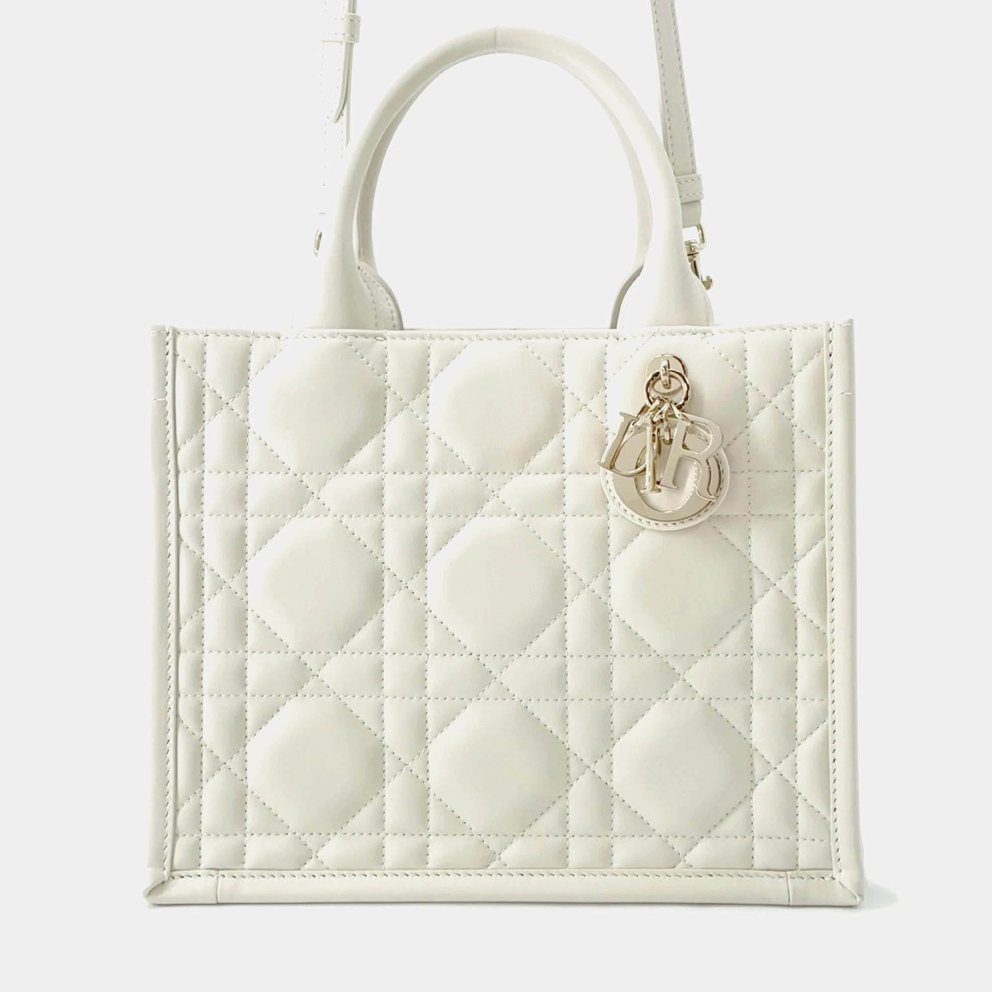 مملوكة مسبقًا Christian Dior Macrocannage Book Tote Small Handbag White