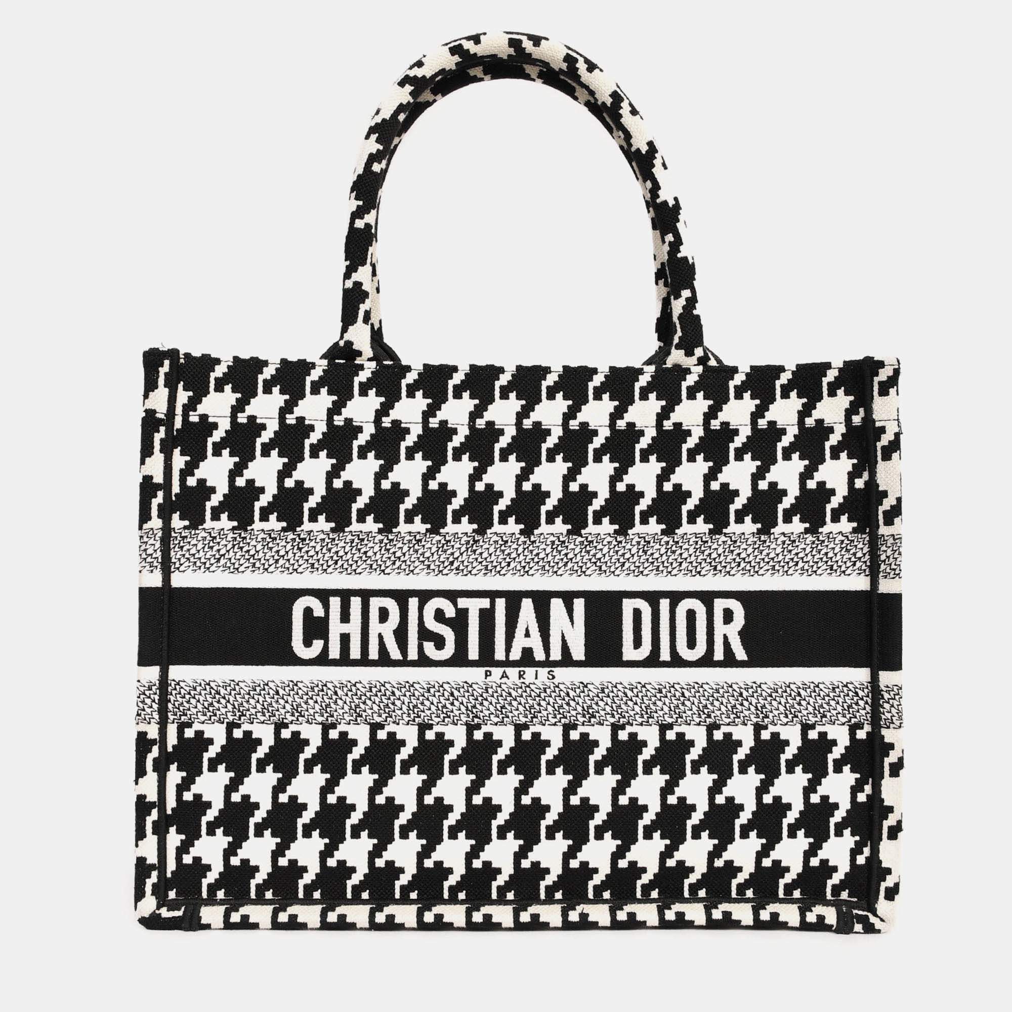 مملوكة مسبقًا Christian Dior 2021 Black/White Houndstooth Medium Book Tote